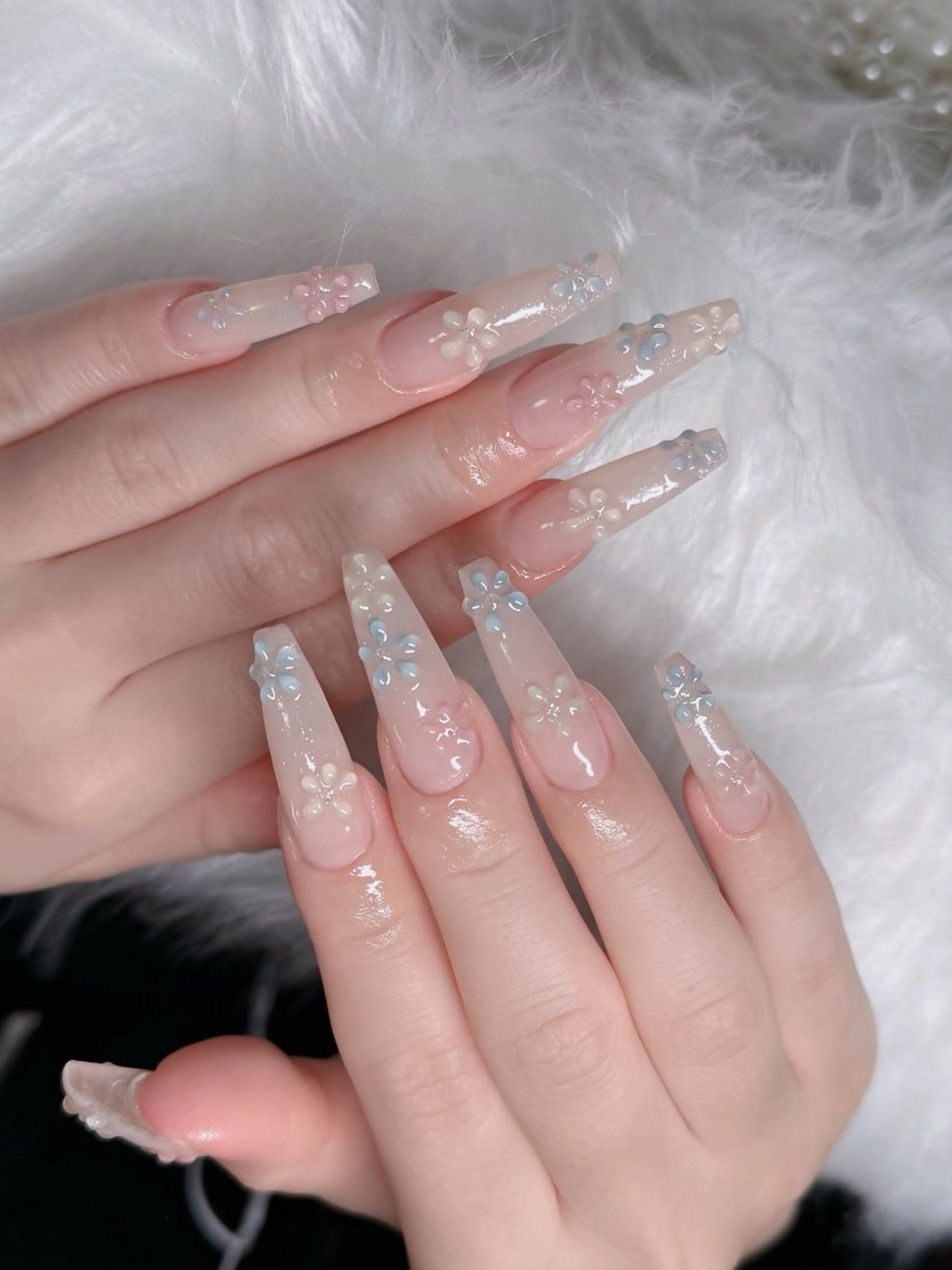 ネイル フレンチネイル ジェルネイル ガラスフレンチ ハロウィン ハート H.baby Nail Salonのネイルデザイン