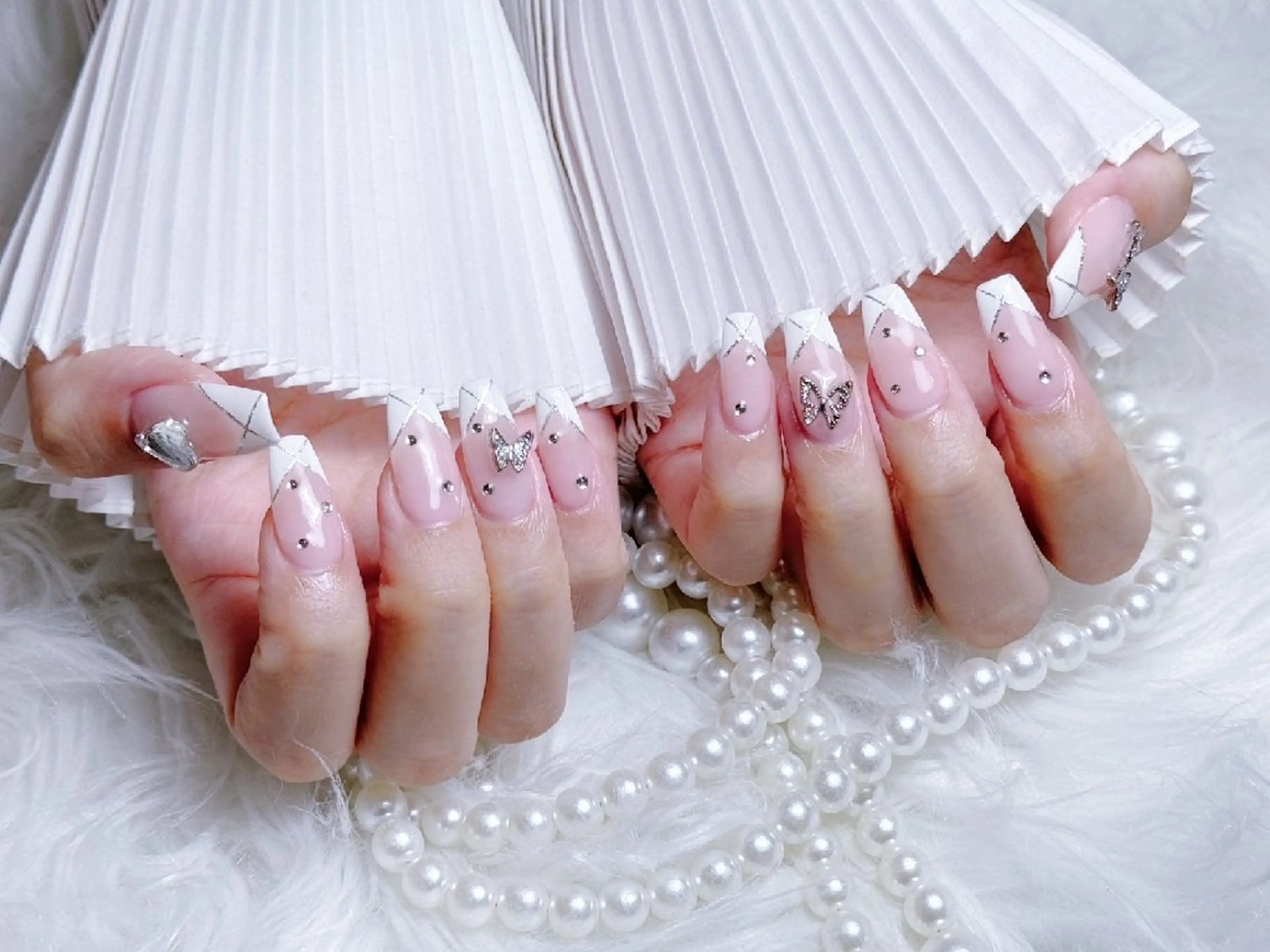 ネイル 🌈Yun nail hyejin💋のネイルデザイン