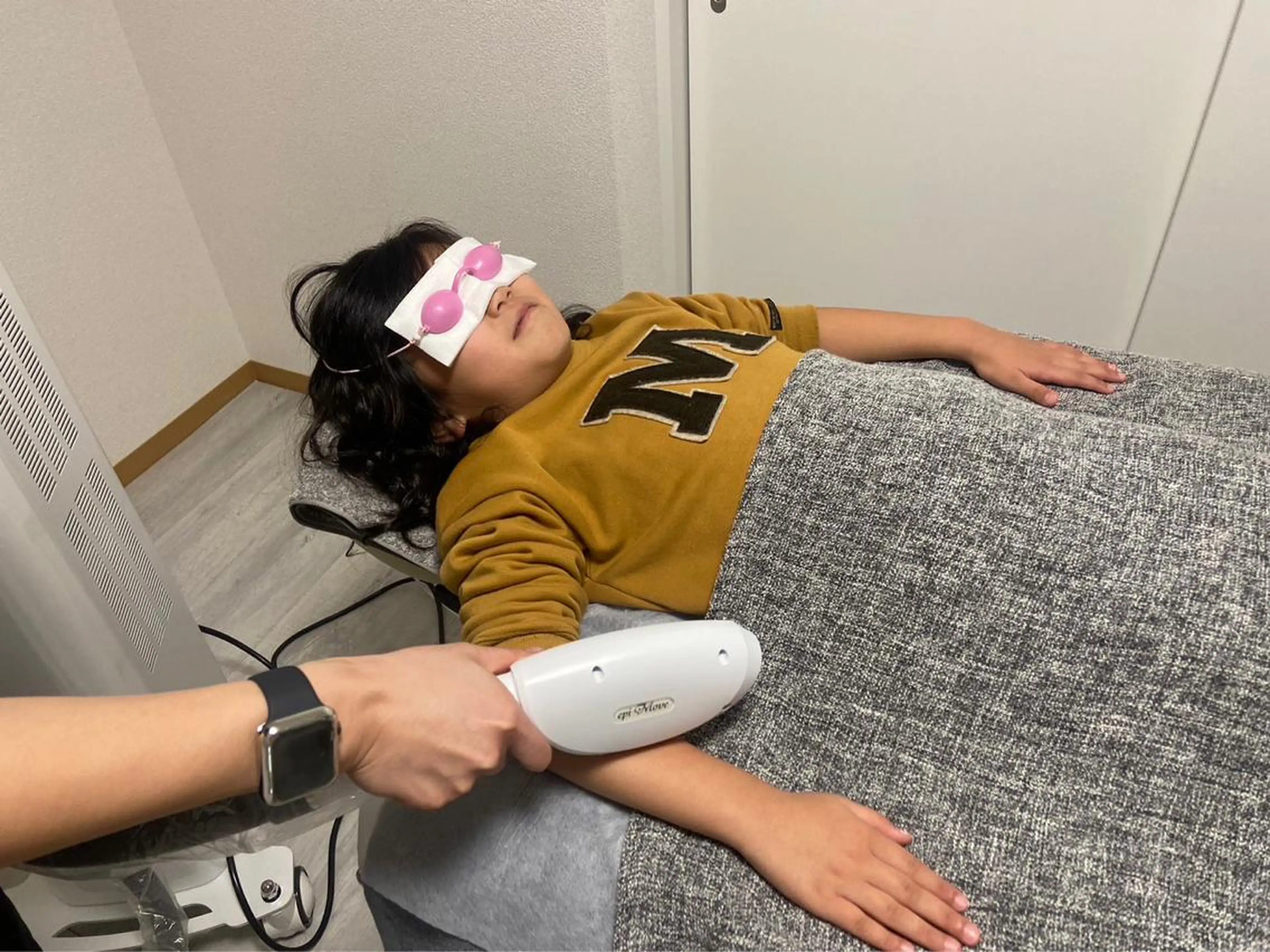 キッズ脱毛《7​〜​15歳まで限定》顔脱毛の写真