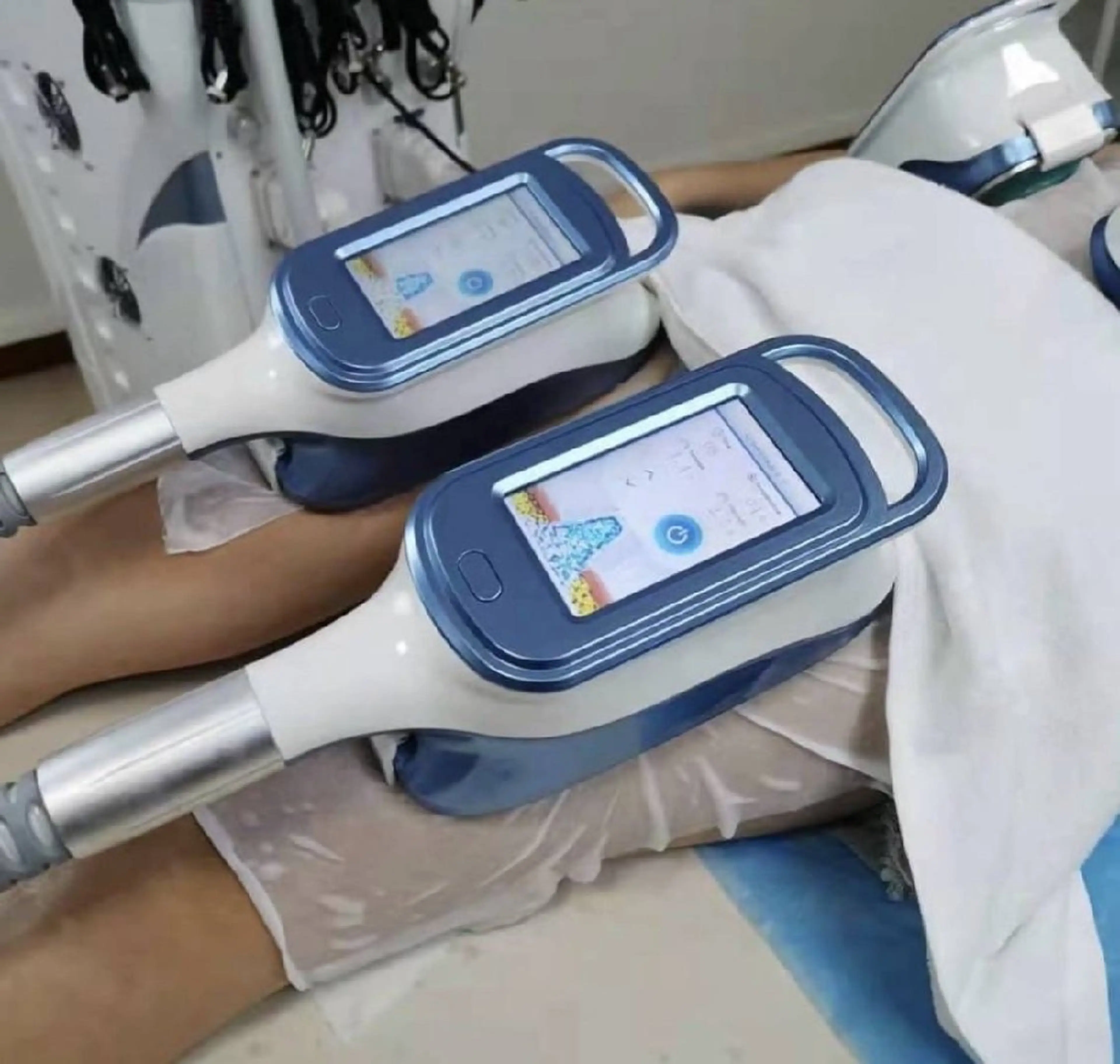 気になるお腹も寝てるだけで理想の体型に✨お腹、二重あご、太もも、二の腕、寝ながら冷やすだけの楽々簡単❗️スリム体型へ💕の写真