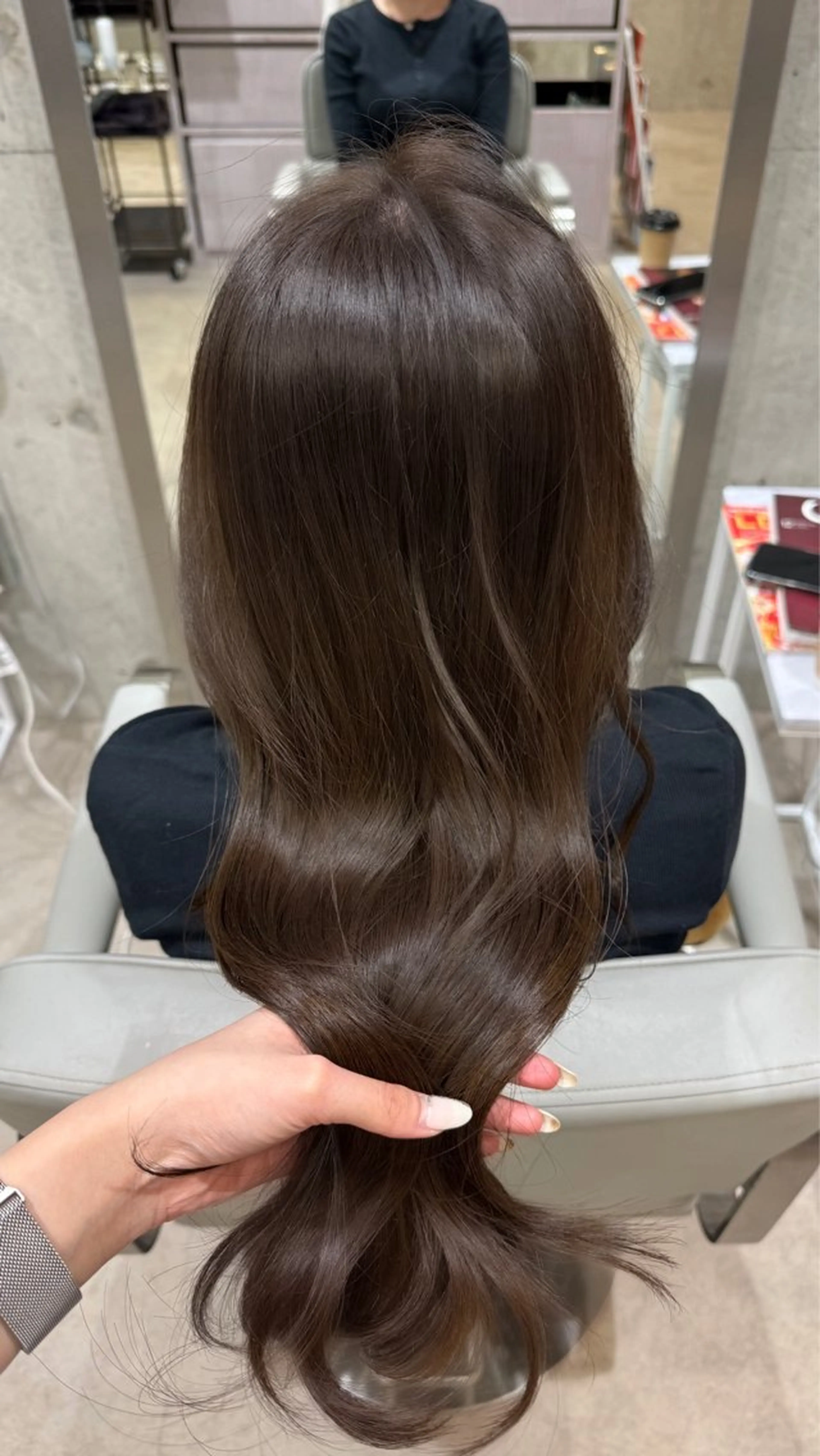 ロング ヘアカラー トリートメント RUKA🩰透明感 寒色カラー/レイヤーのヘアスタイル