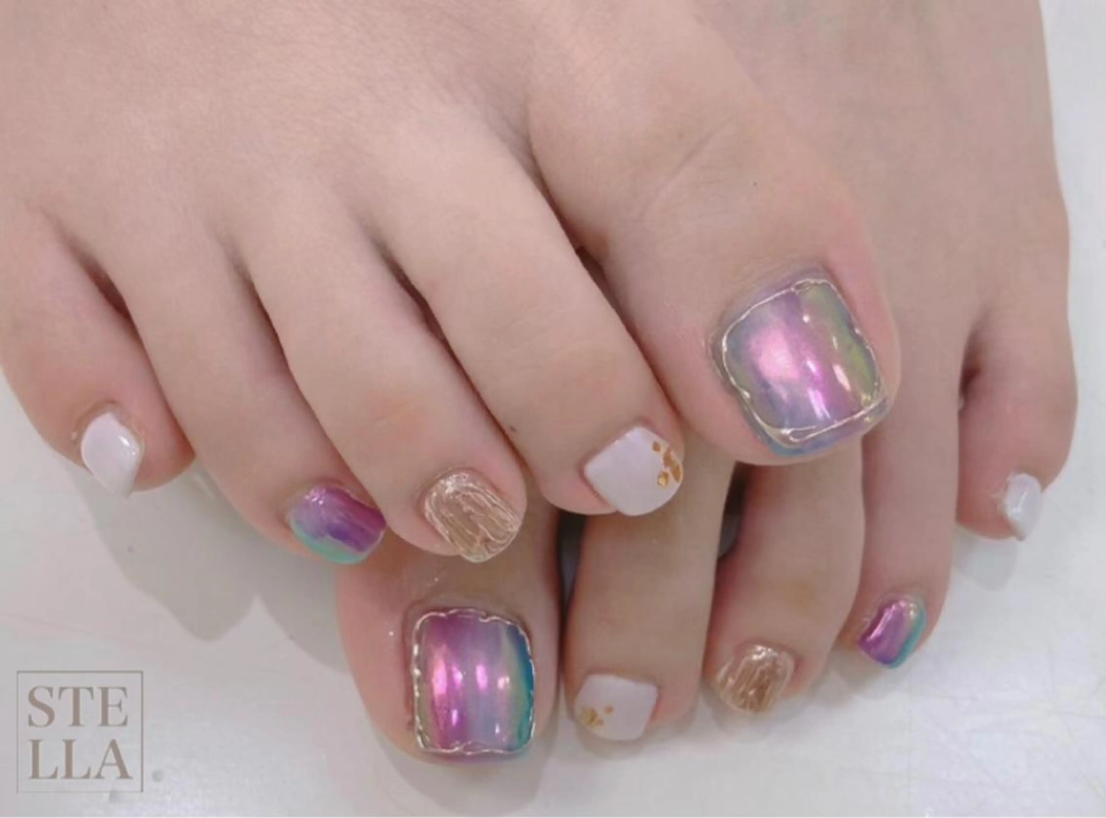 ネイル オーロラネイル ミラーネイル 持ち込み STELLA川口店 yamazakiのネイルデザイン