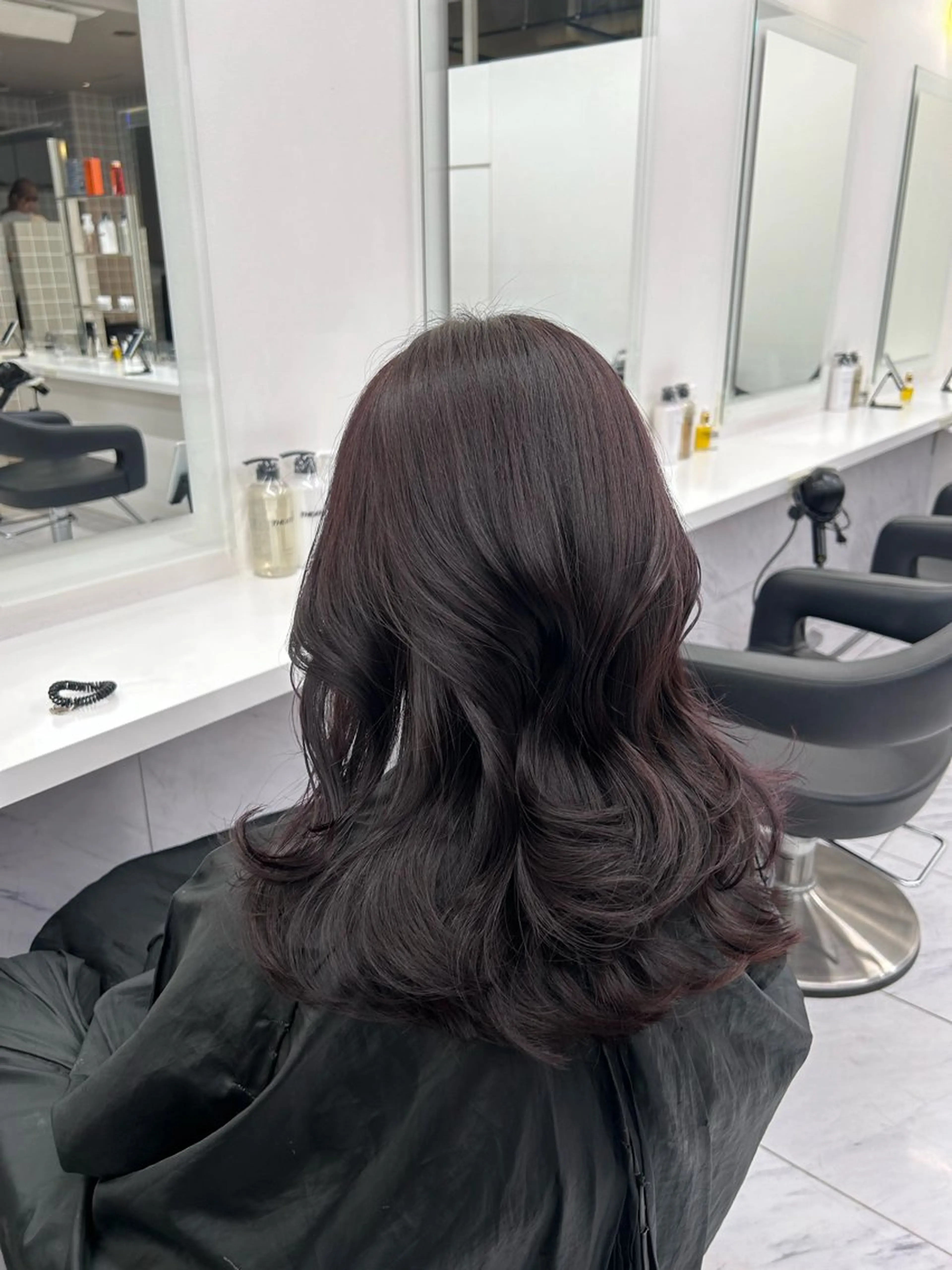 ロング カラー パーマ ヘアアレンジ メンズ キッズ ヘアカラー トリートメント ヘアセット ブリーチなしカラー/ ブラウン/レイヤーのヘアスタイル