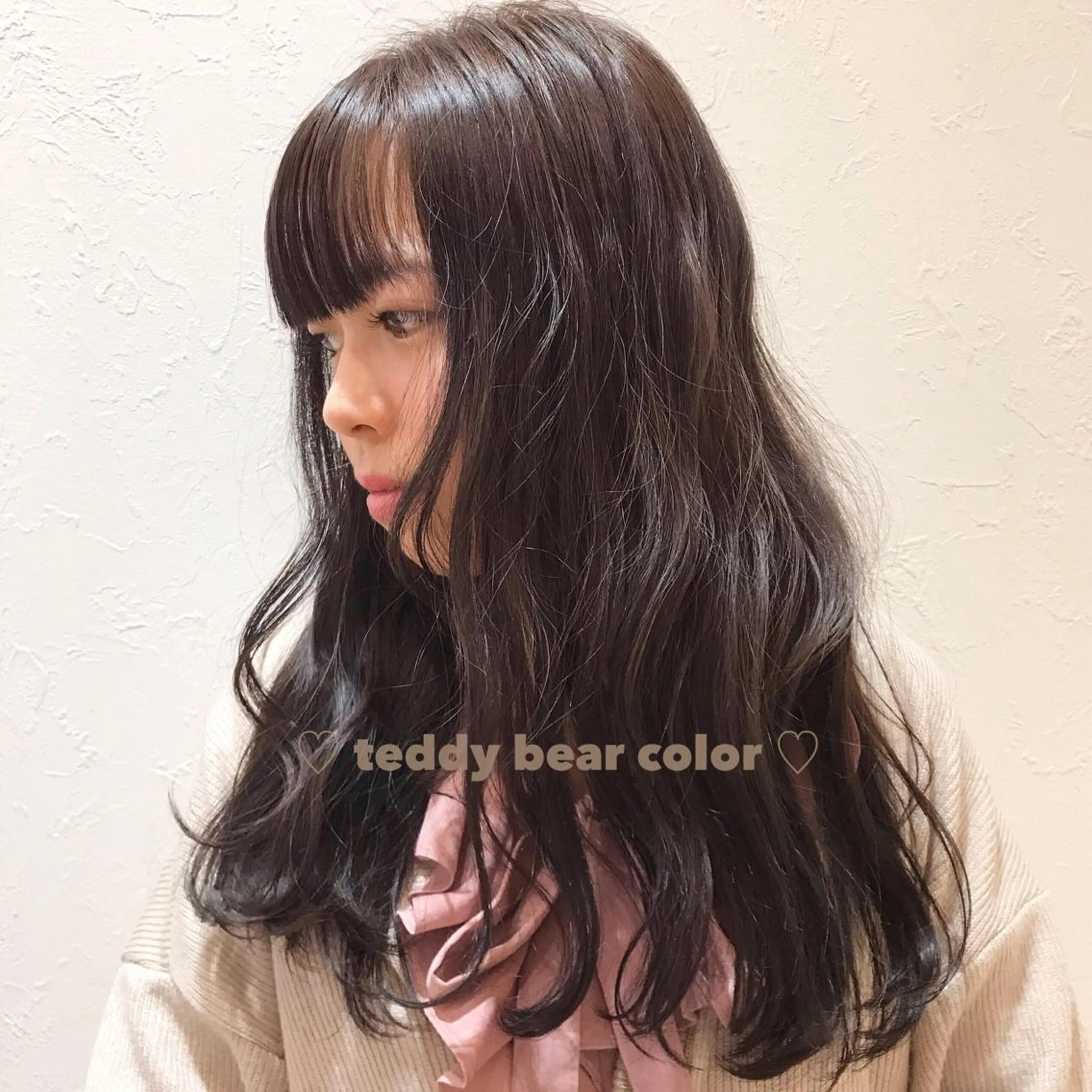 ロング ブリーチなしカラー ダブルカラーエクステのヘアスタイル