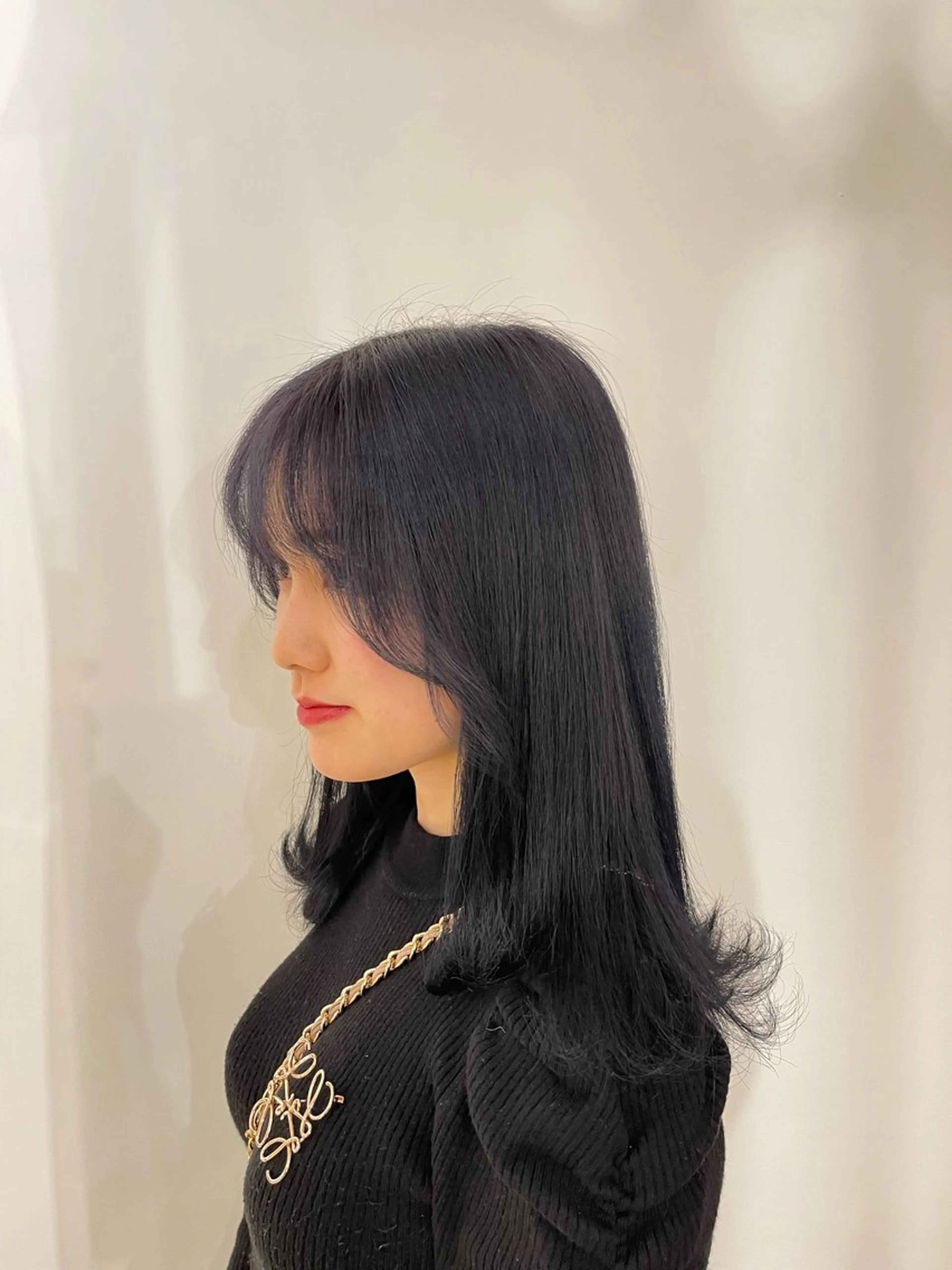 ミディアム カラー 黒髪 ブルーカラー ブルーブラック ヘアカラー ボブ/レイヤー /河内温太のヘアスタイル