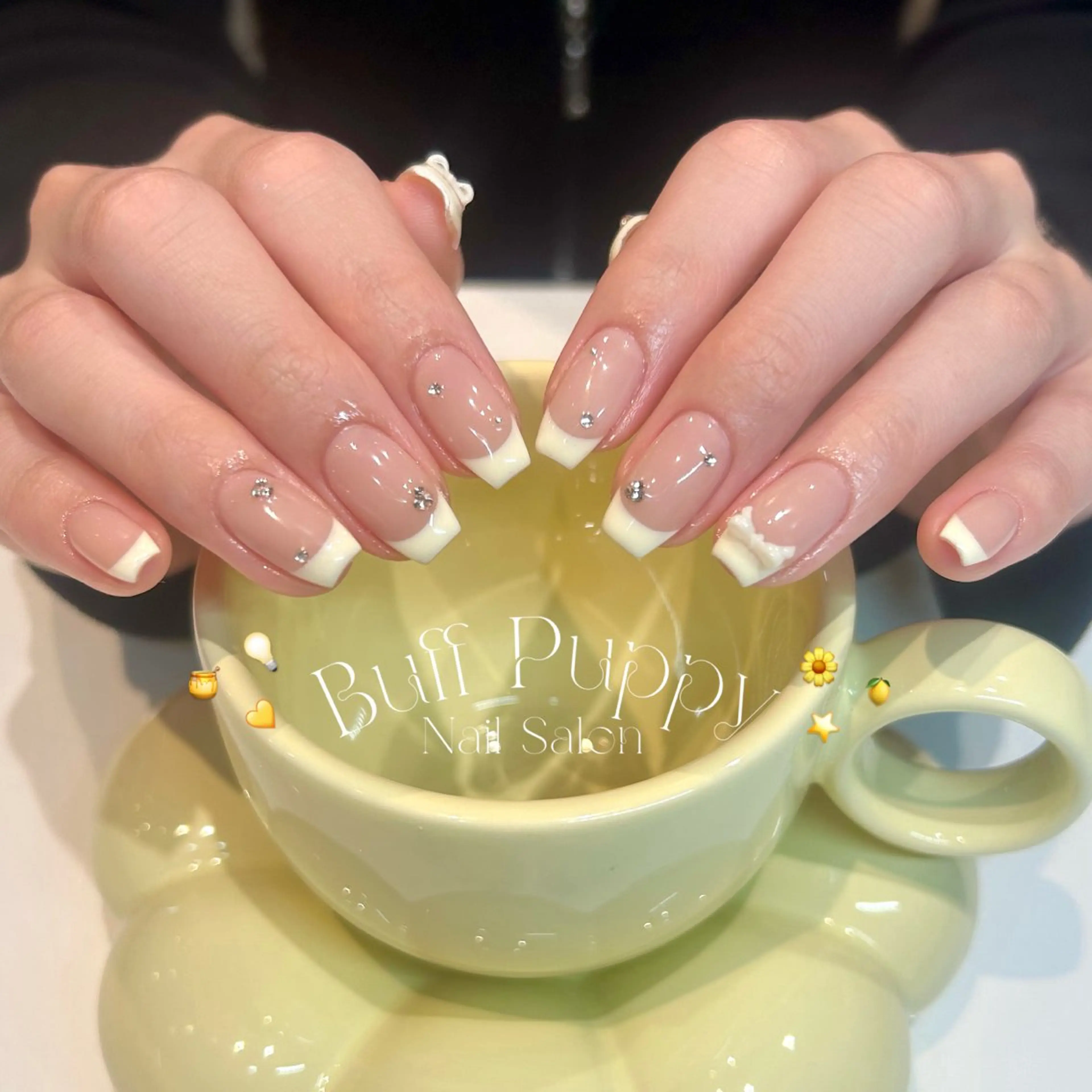 【gel💫】【🩵オフあり】Buff Puppy Simple / パーツ2個➕ストーン10粒 / デザインネイル🍧の写真