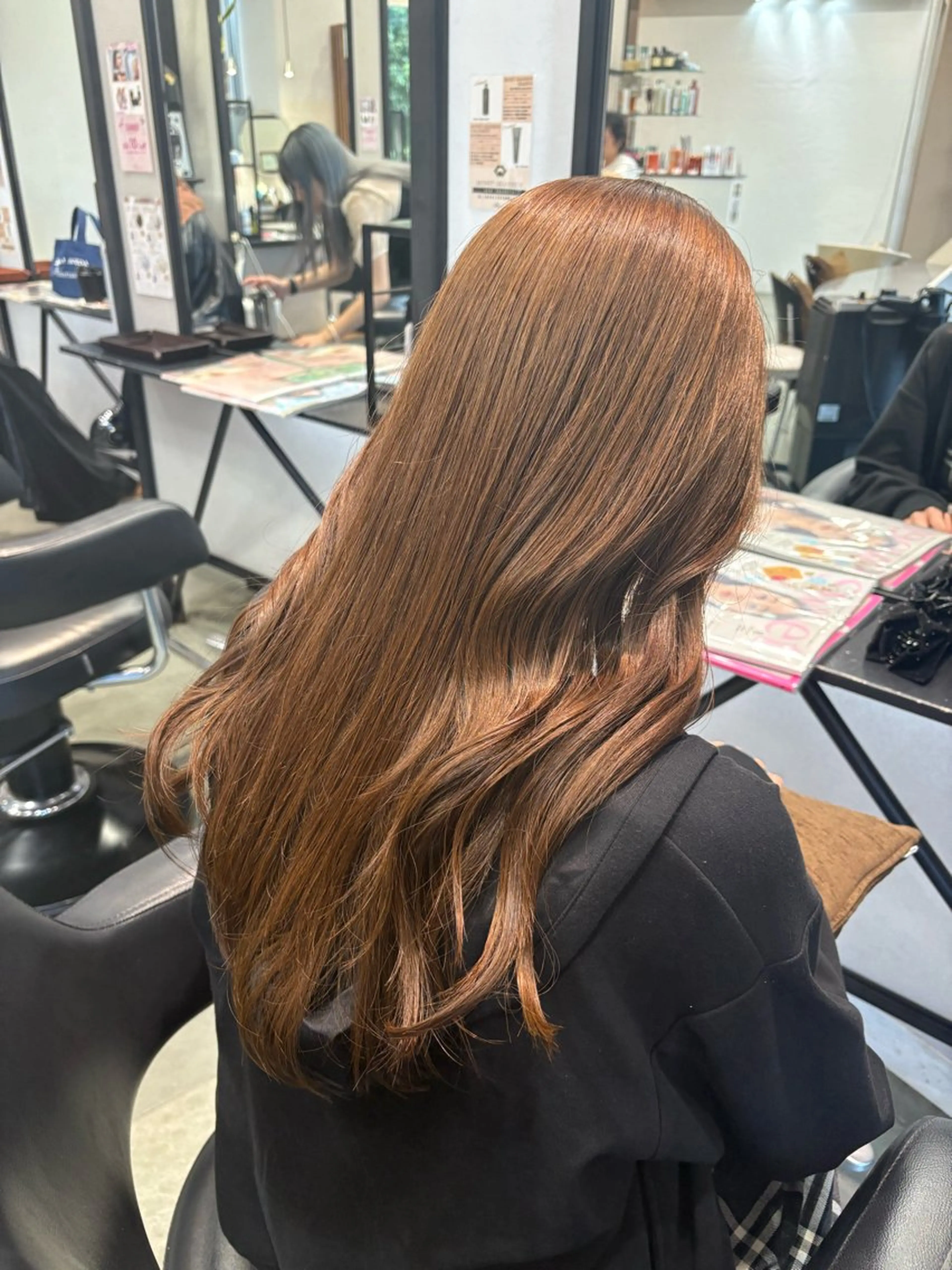 カラー ブリーチ 透明感カラー ダブルカラー ブリーチなしカラー 山内 友里菜のヘアスタイル