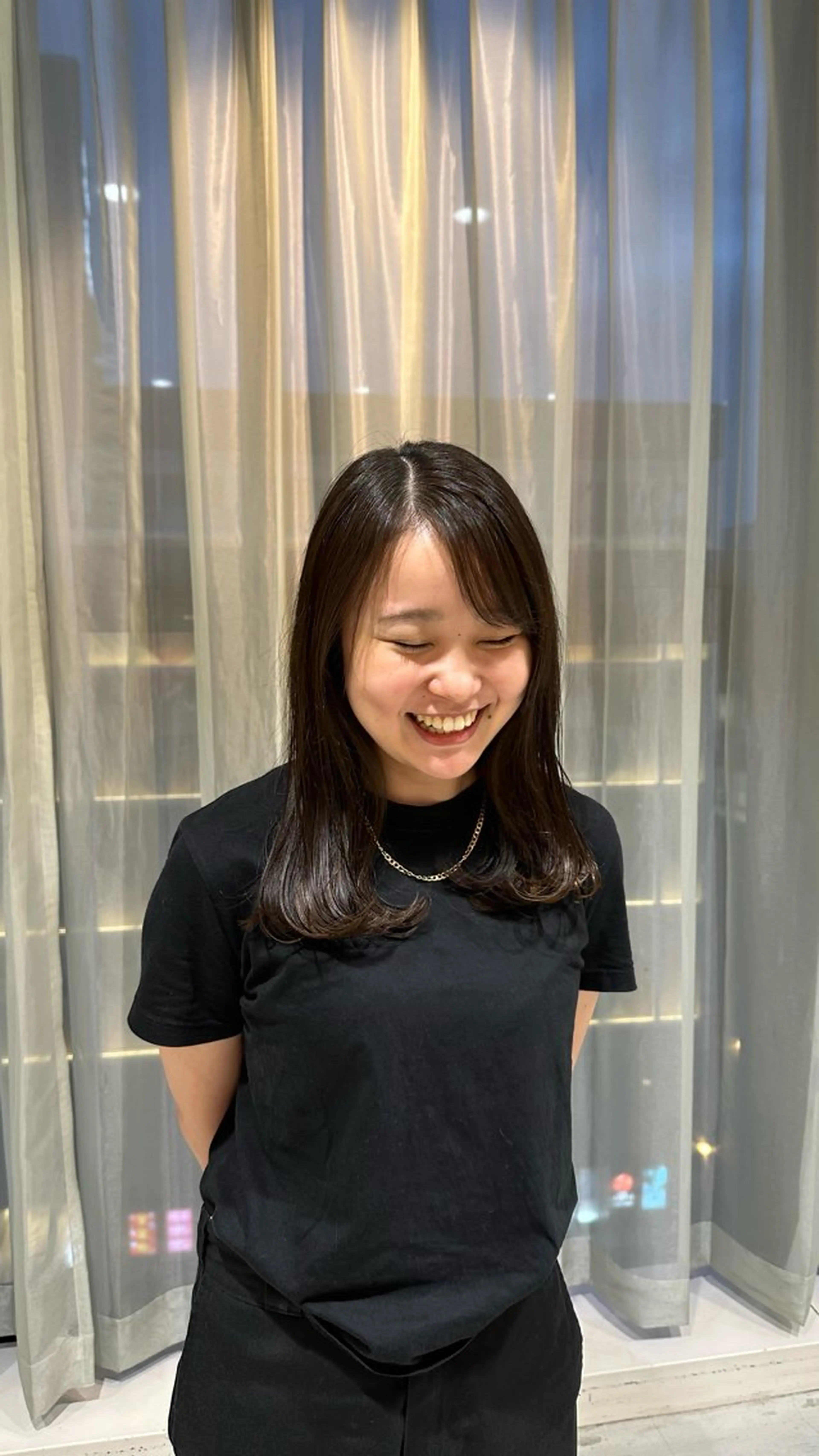 セミロング 山口 歩美佳のヘアスタイル