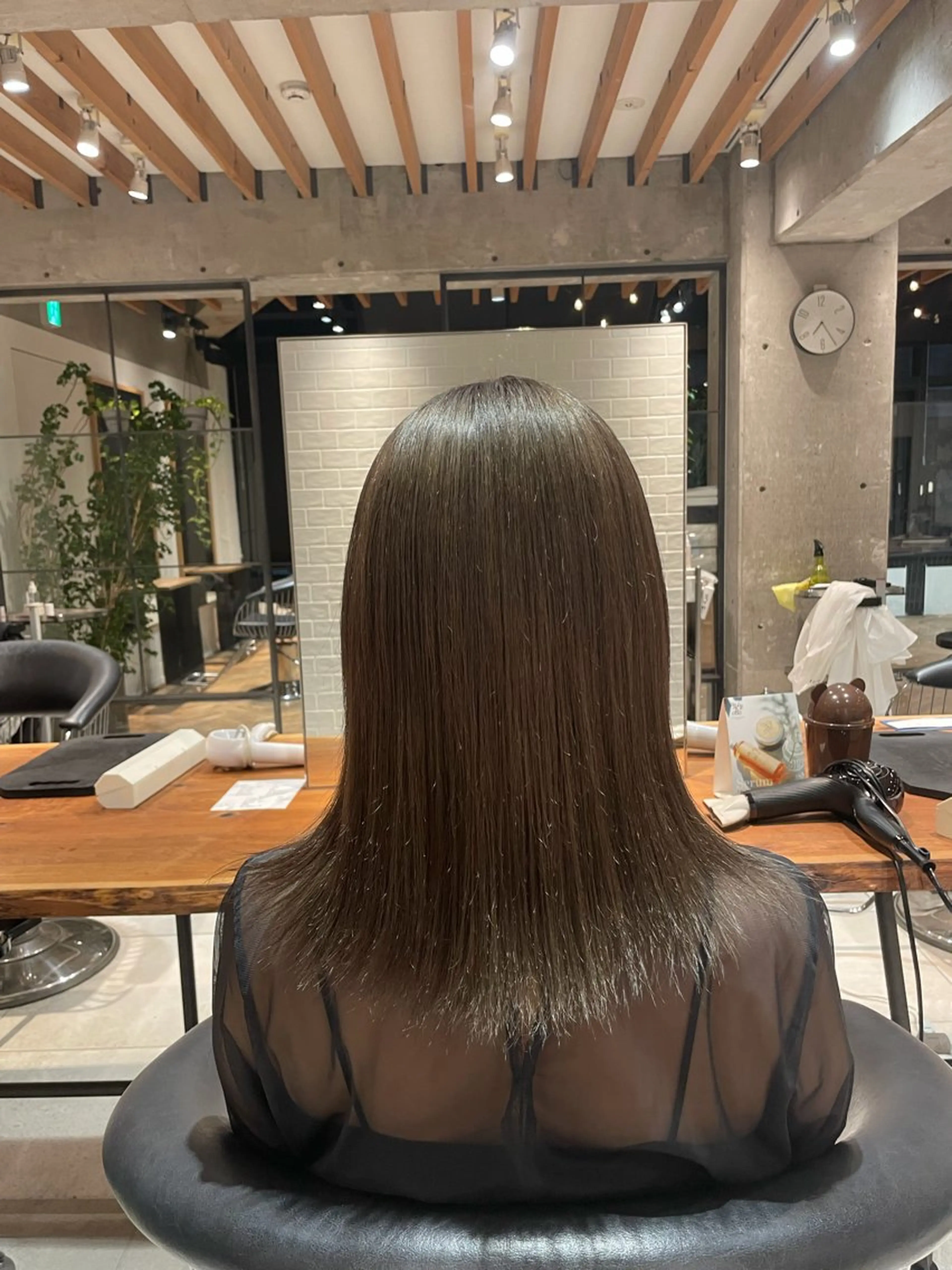 セミロング カラー ヘアカラー トリートメント sweet room藤沢所属・髪質改善✨高級カラー 野井琢生のヘアスタイル