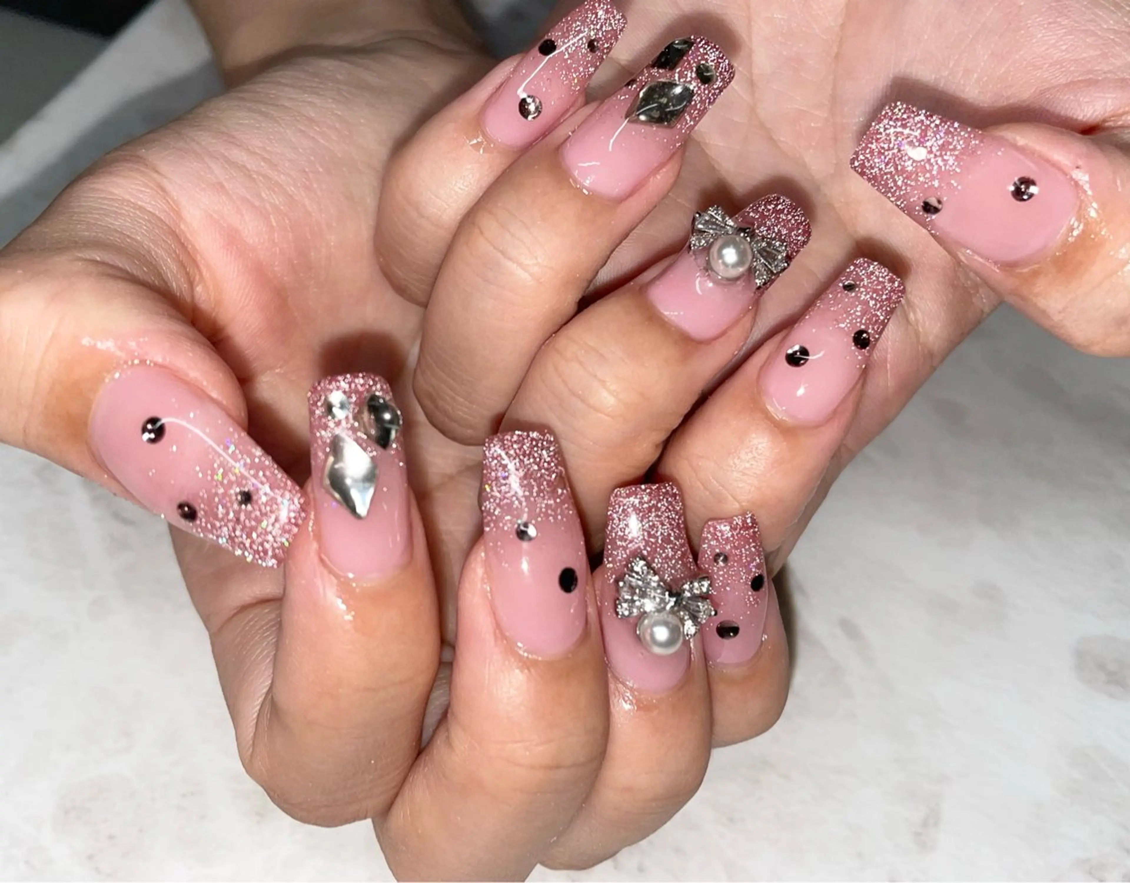 ネイル ハンドネイル Roi〈ロワ〉 Minakoのネイルデザイン