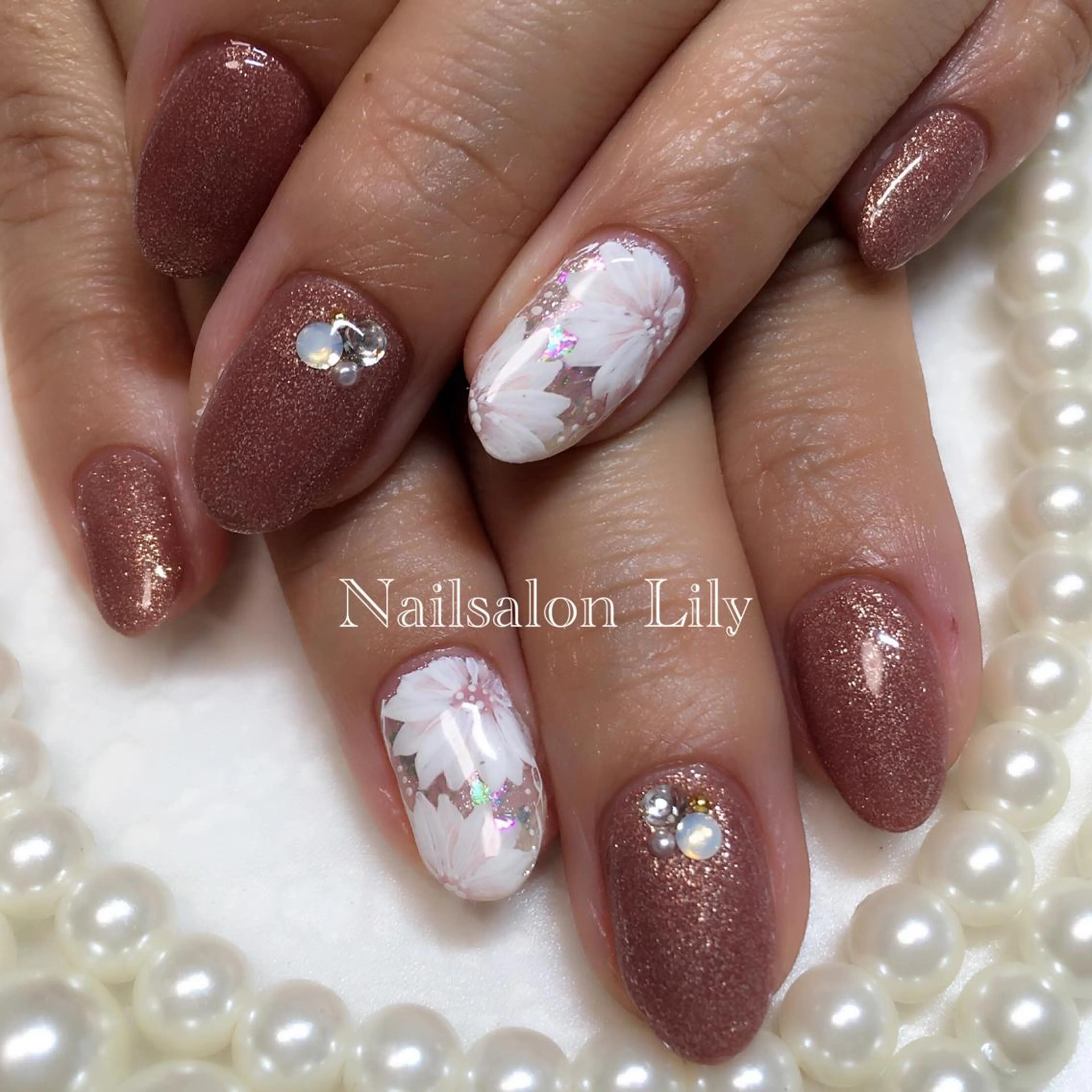 ネイル フラワーネイル Nailsalon Lilyのネイルデザイン