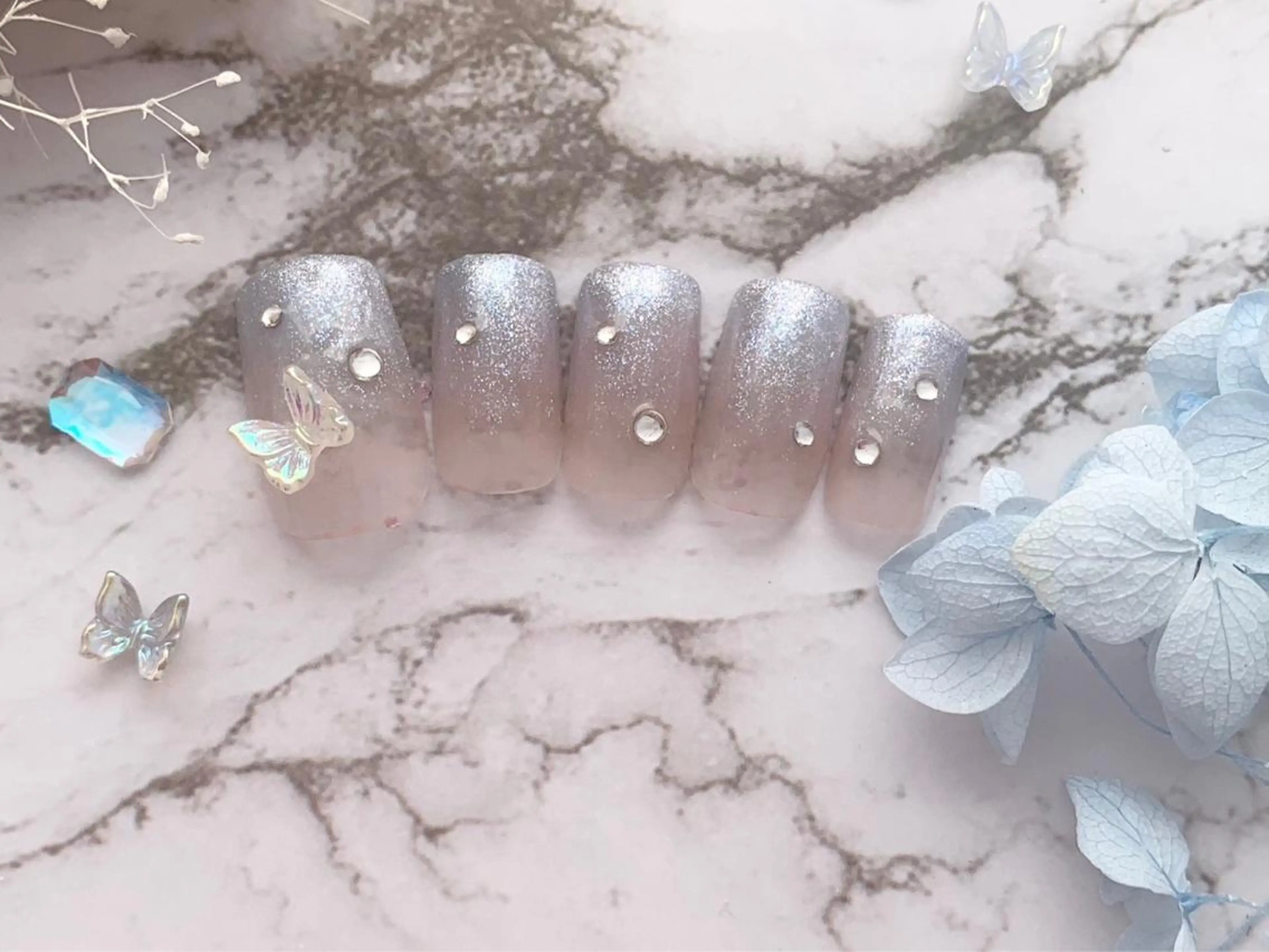 ネイル ハンドネイル Verest 西荻窪のネイルデザイン