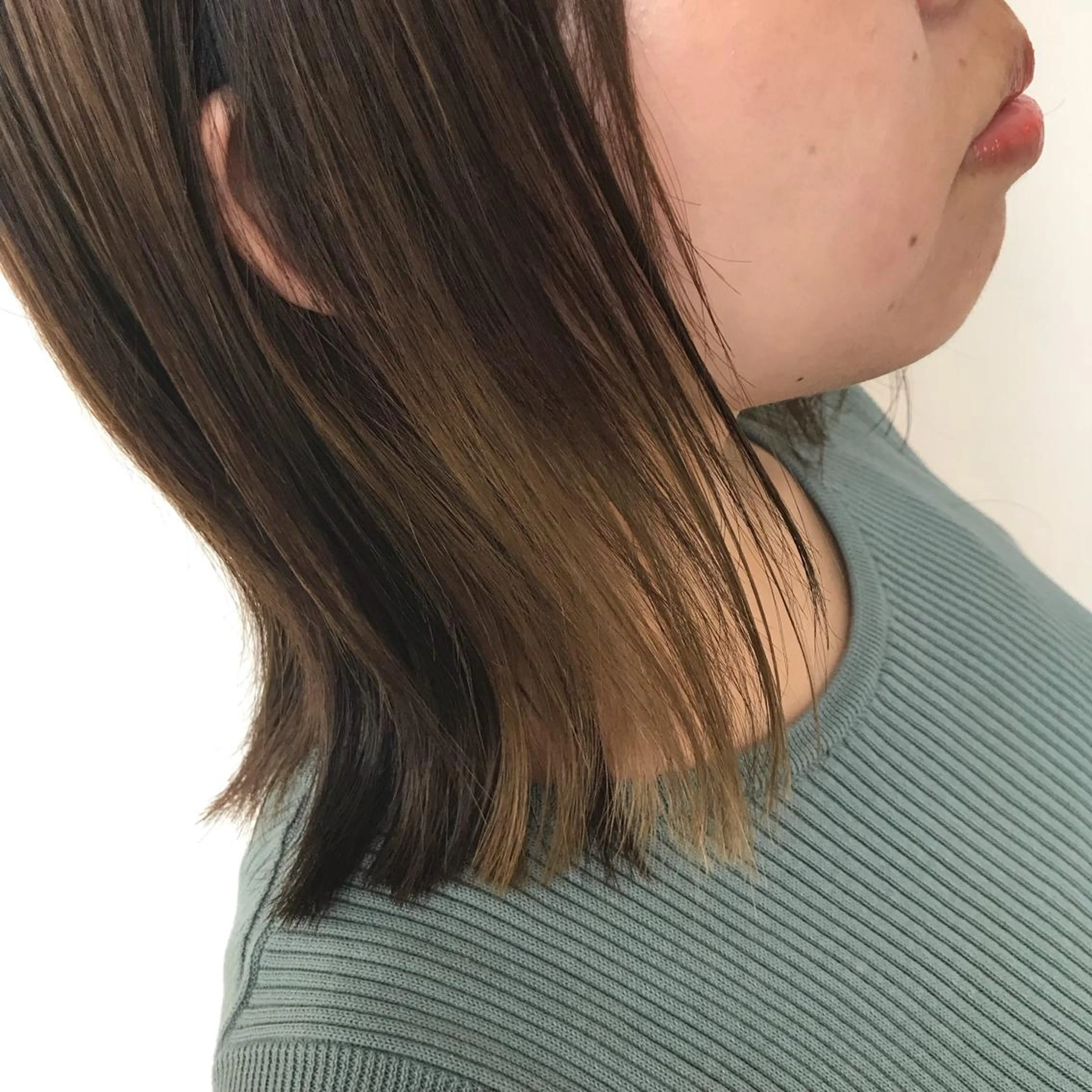 ミディアム 顔まわり‎🤍小顔 カット🤍みさきのヘアスタイル