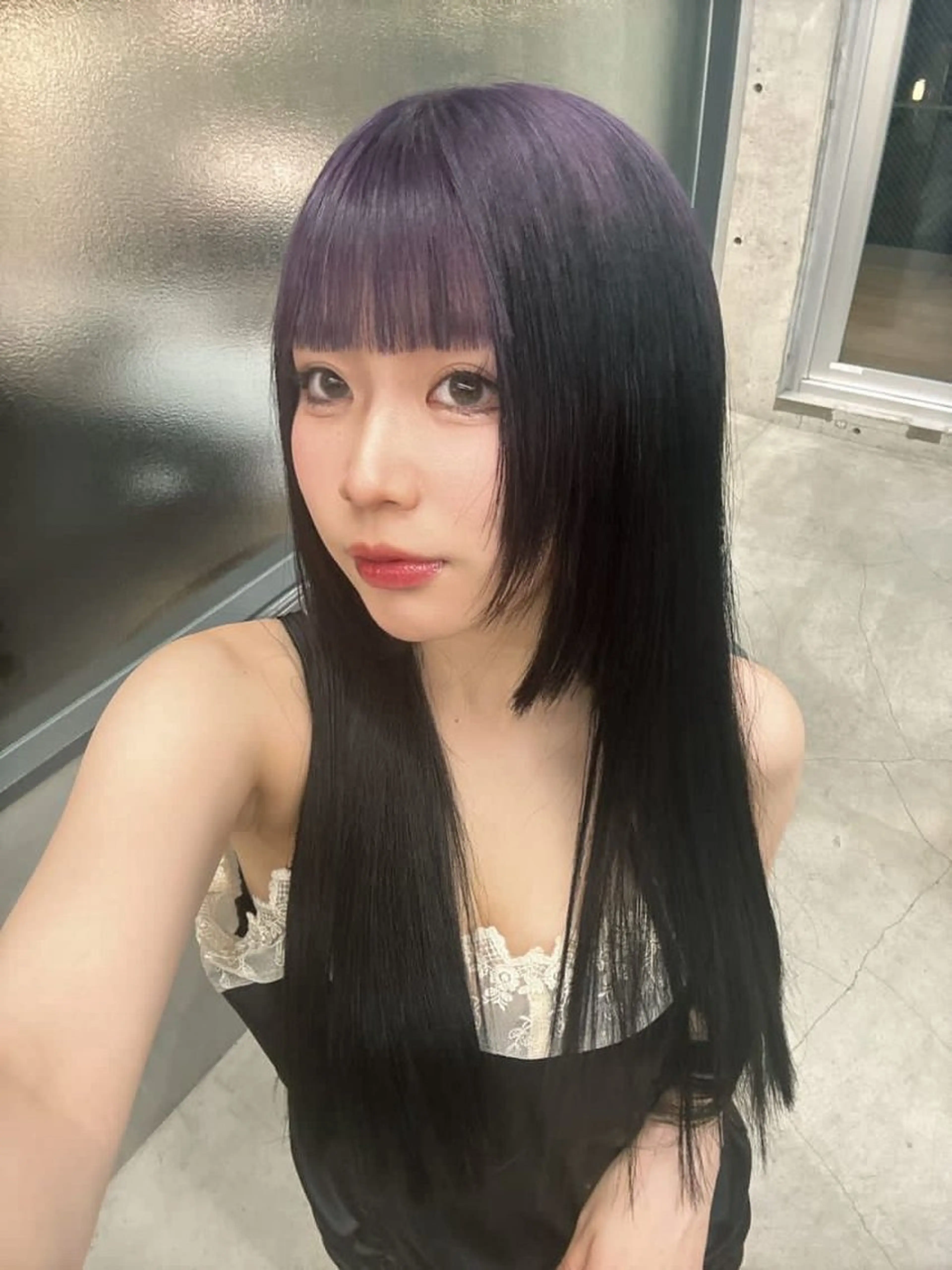 ミディアム カラー ヘアアレンジ パープルカラー ヘアカラー トリートメント mina 🌷のヘアスタイル