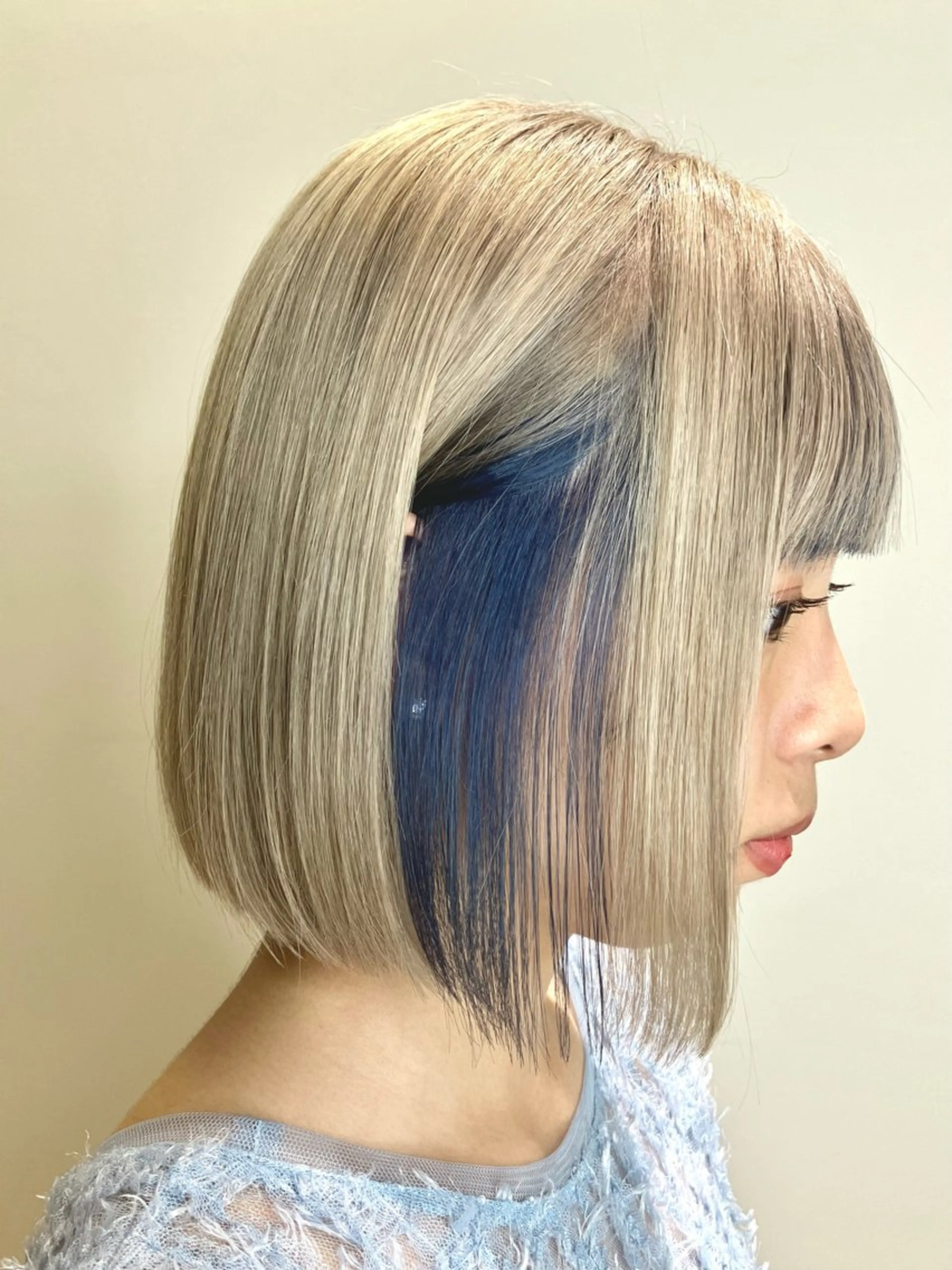 カット💇‍♀️＋🌈インナーカラー＋マイフォーストリートメントの写真