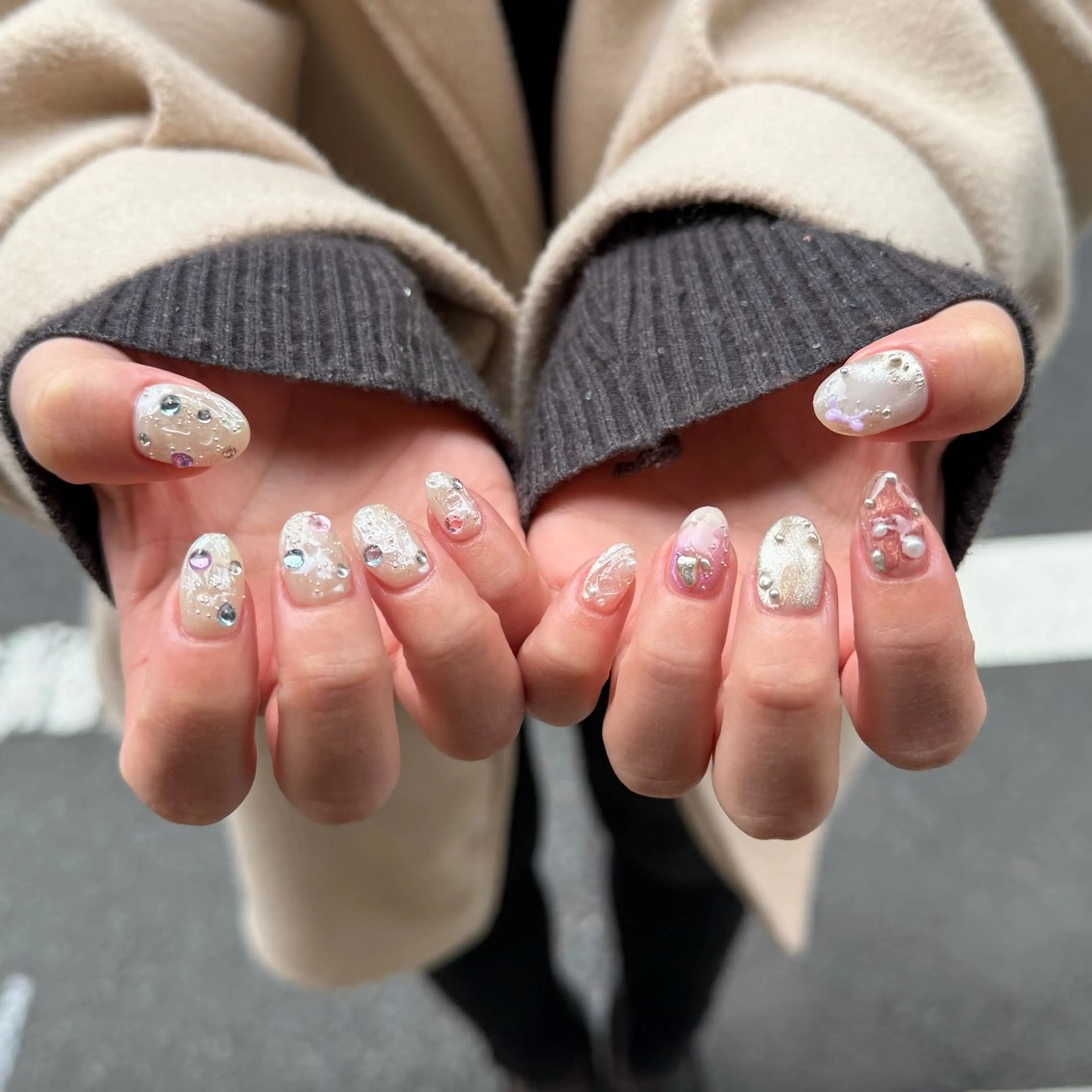 ネイル ニュアンスネイル 春ネイル ハンドネイル 𝐫𝐚𝐢 𝐧𝐚𝐢𝐥の眉毛・アイブロウイメージ