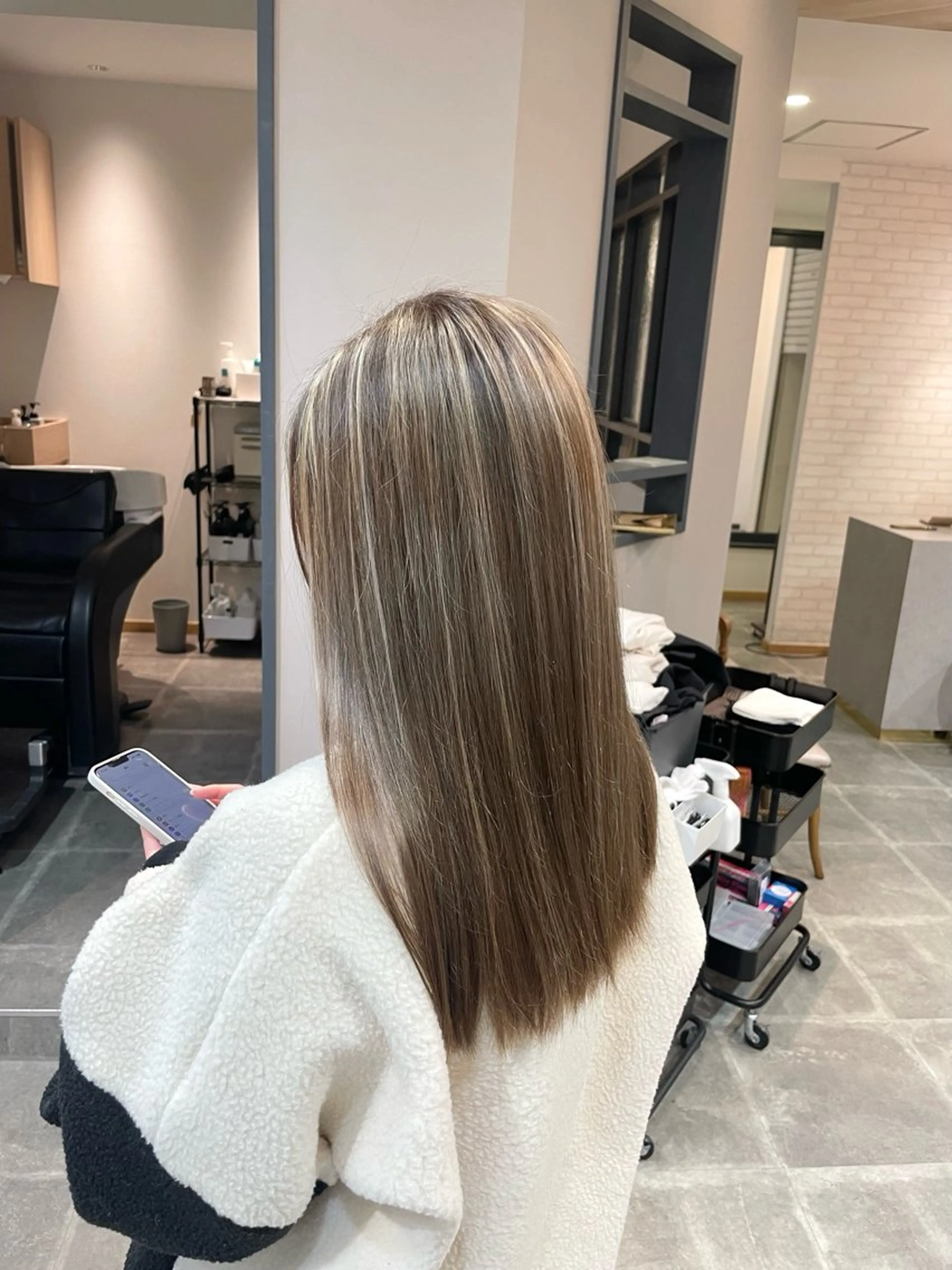 ロング カラー カット ヘアカラー トリートメント 西村 れいのヘアスタイル