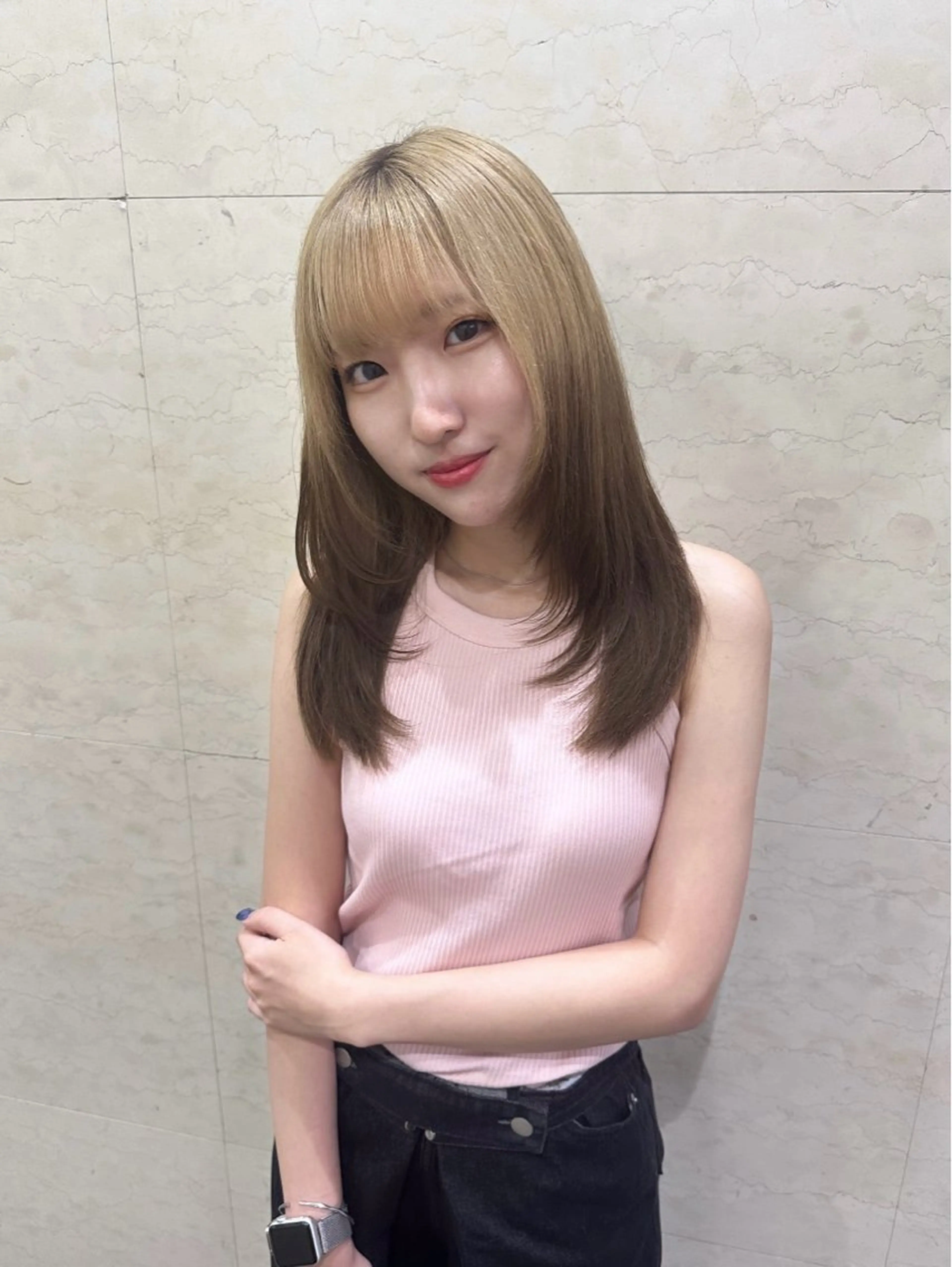 ミディアム ハイレイヤー レイヤーカット 'AXISガスビル/ Rioのヘアスタイル