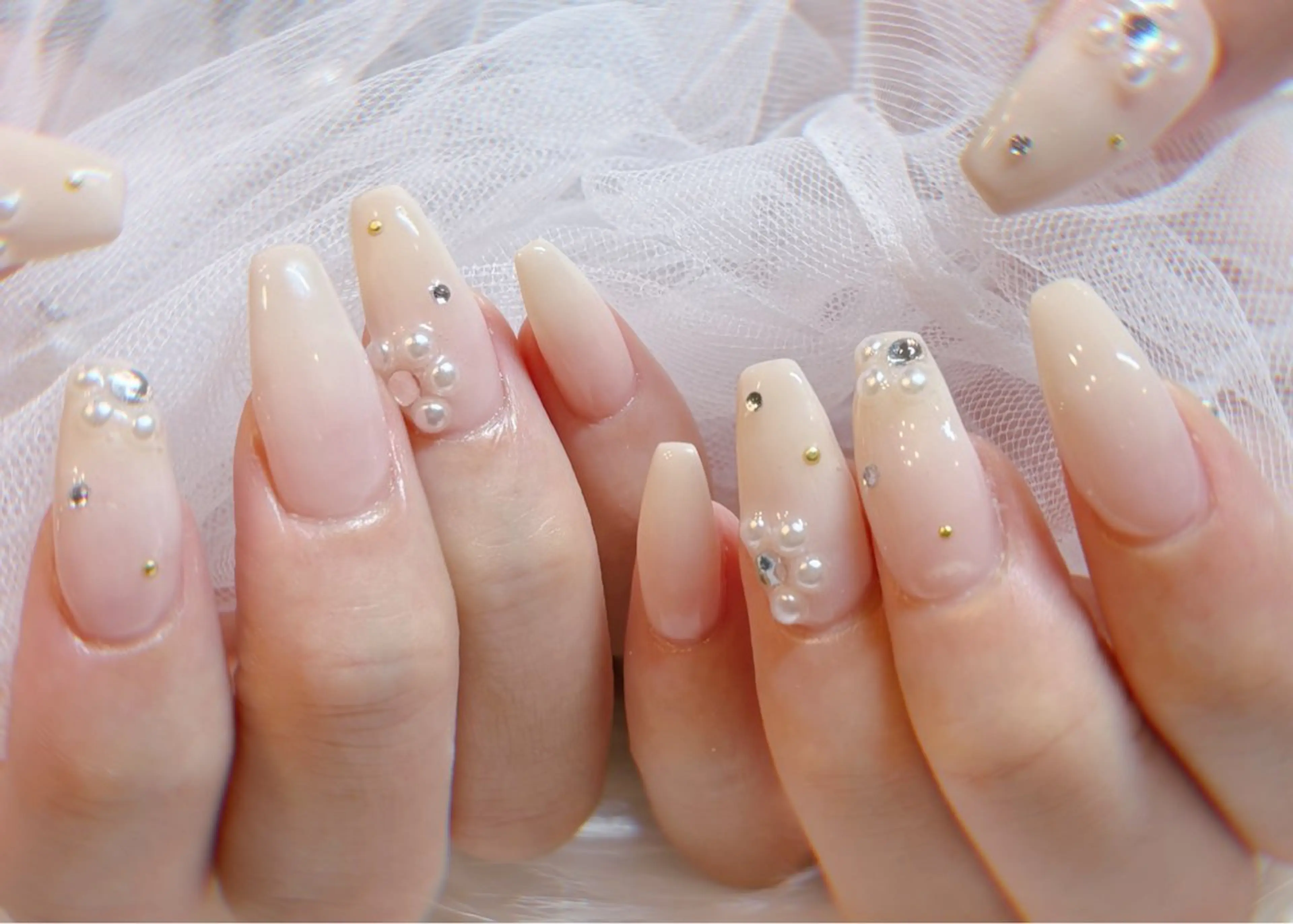 ネイル ハンドネイル le'a-レア-【ア イ×ネイル×眉】のネイルデザイン