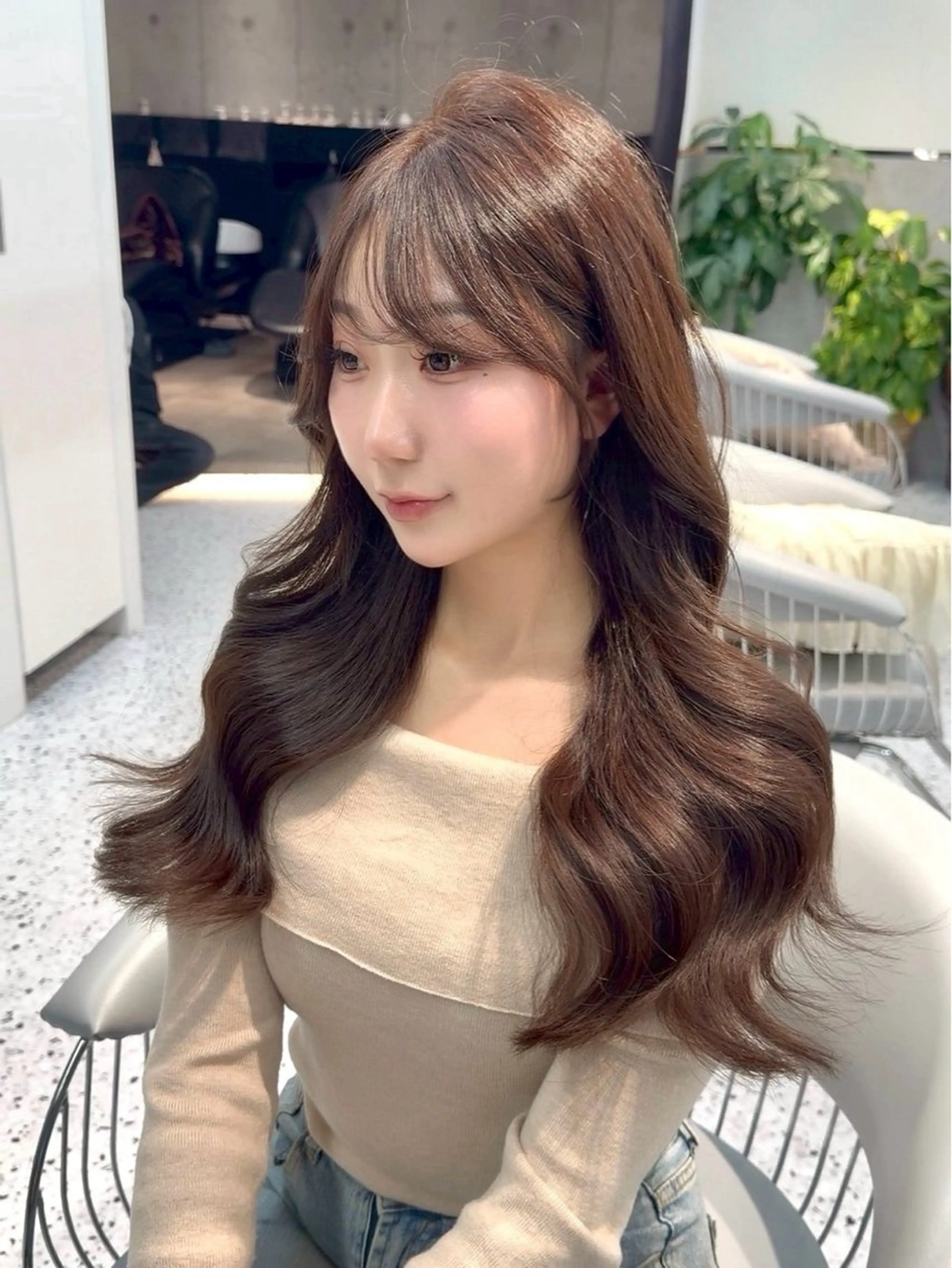 ロング チョコレートブラウン 髪質改善 レイヤーカット トリートメント カット ヘアカラー 🎀透明感ブラウ ンshizuka🎀のヘアスタイル