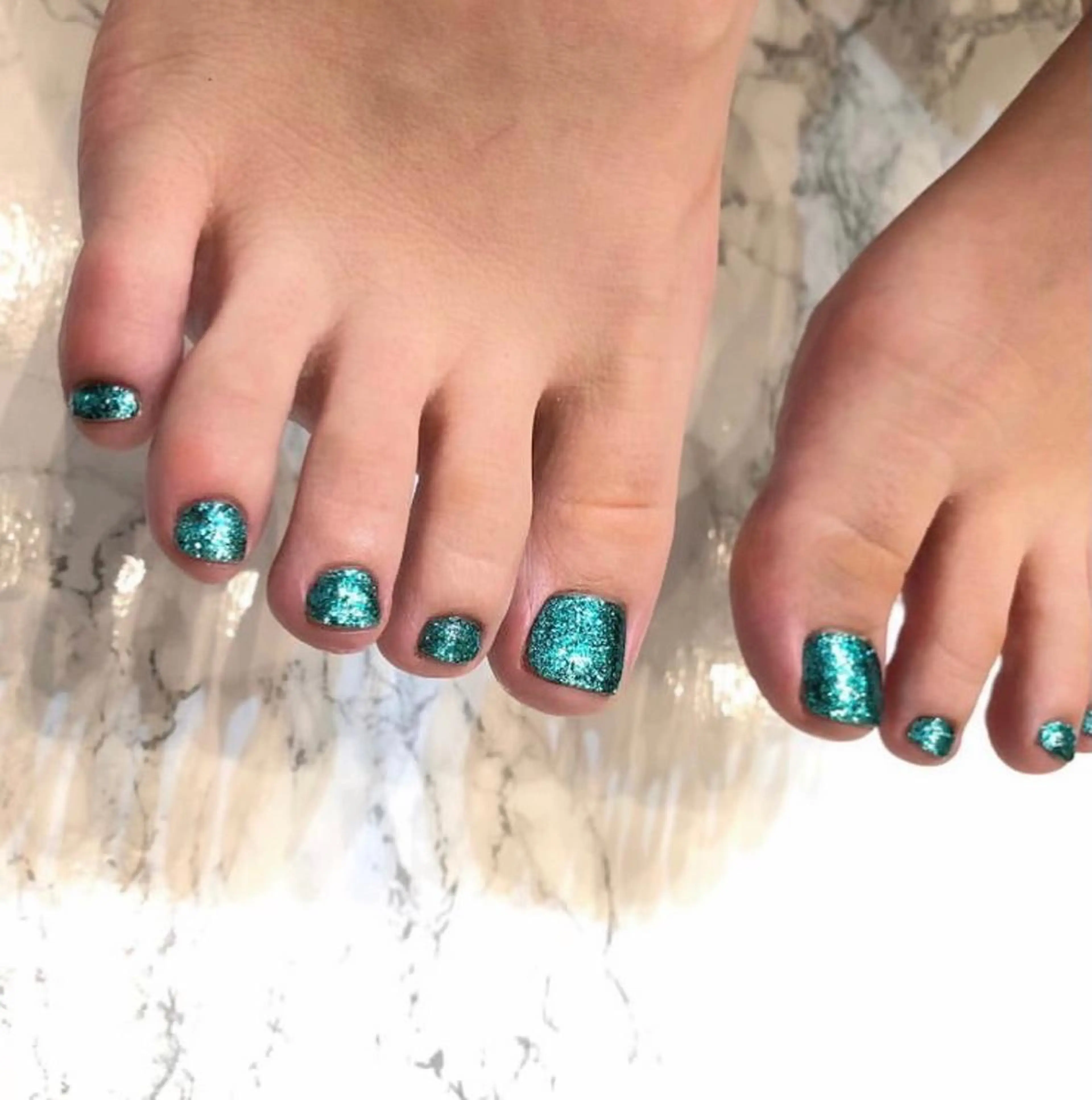 ネイル フットネイル ワンカラーネイル フットネイル Mojyam nail所属・松本 実咲のネイルデザイン