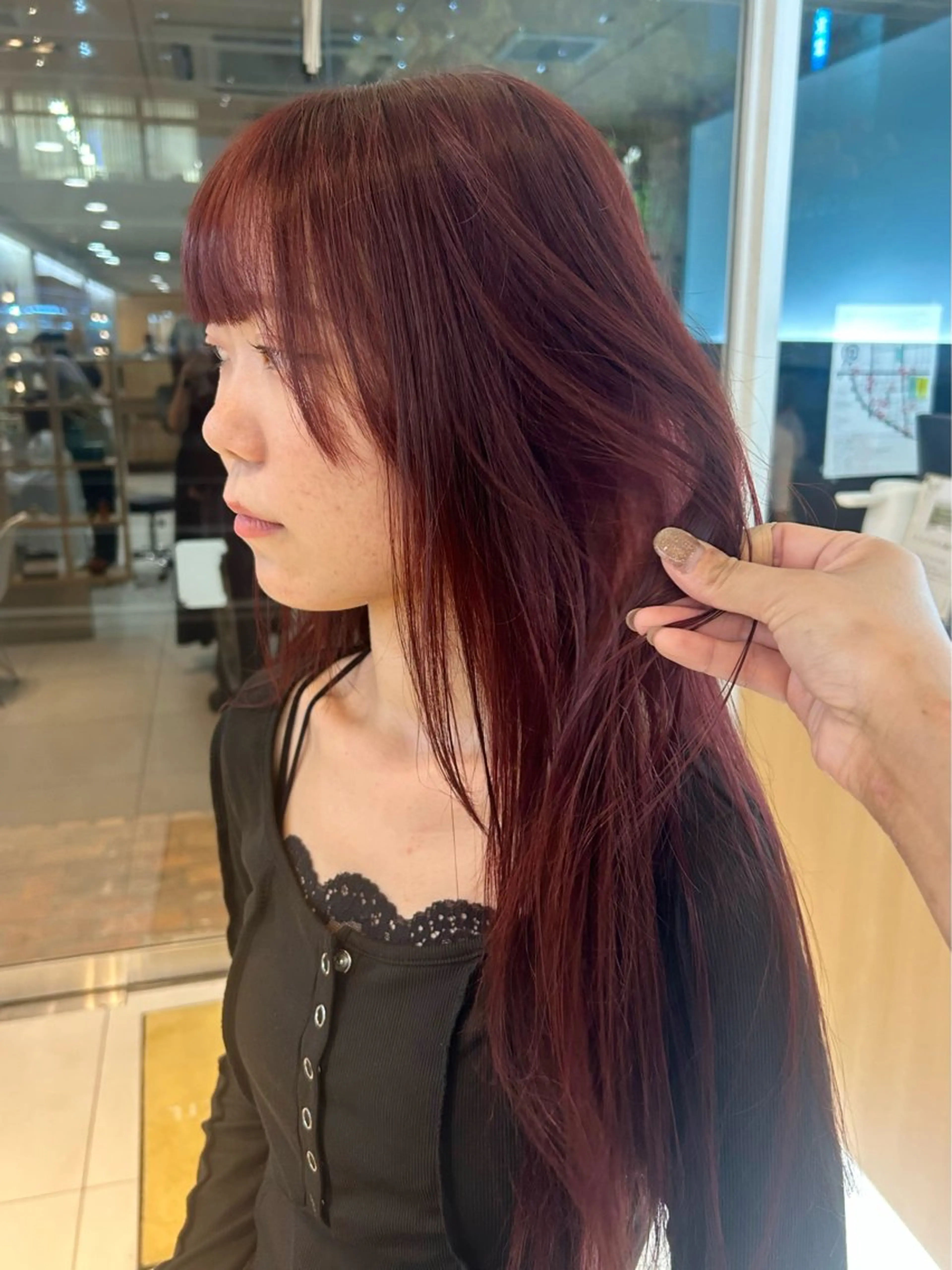 ロング 🍂透明感ベージュ カラー🍂森部杏菜のヘアスタイル