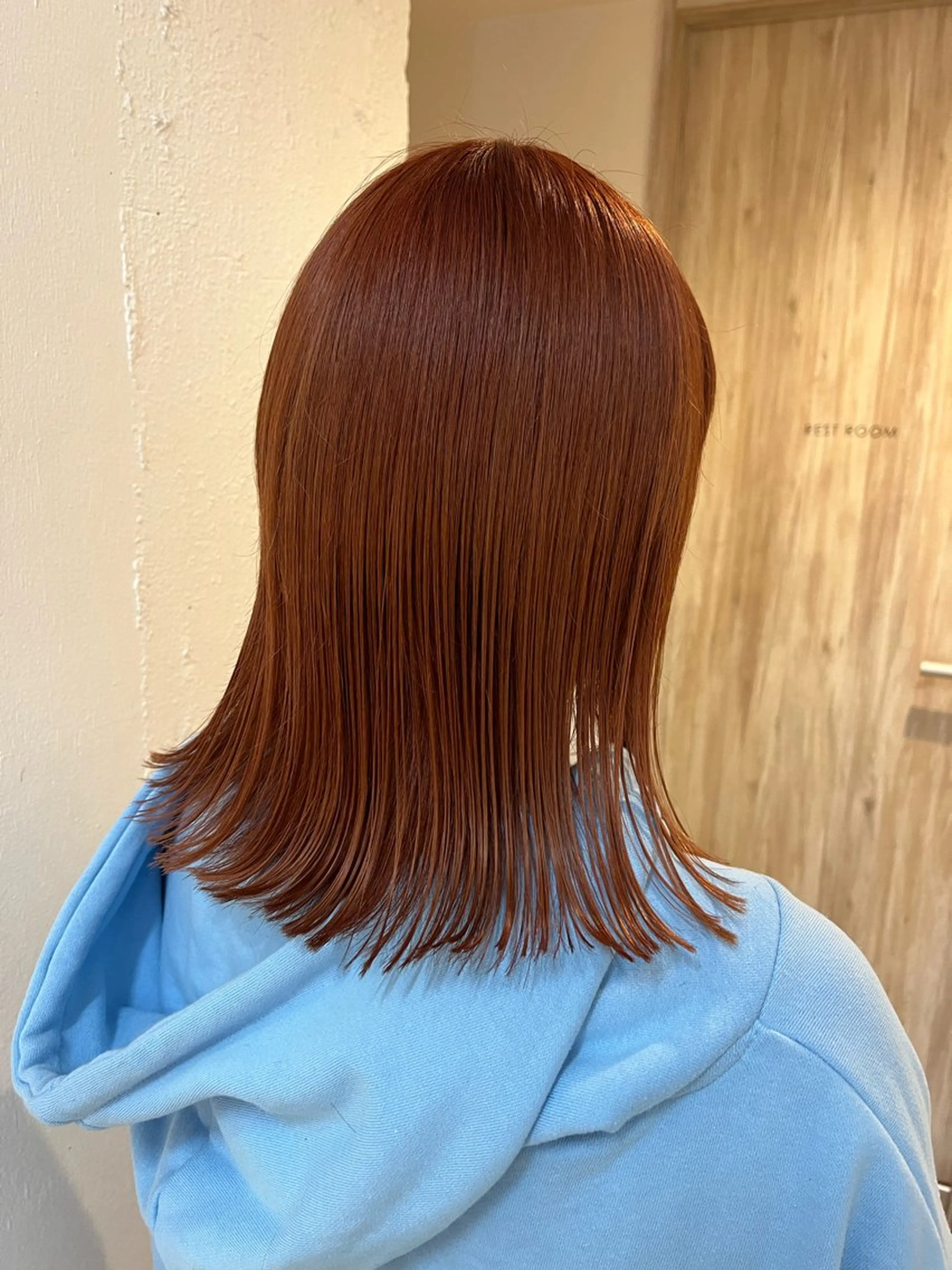 ミディアム カラー 切りっぱなしボブ ブリーチ ブラウンカラー ケアブリーチ ダブルカラー ヘアカラー 透明感カラー/ 髪質改善/着付けのヘアスタイル