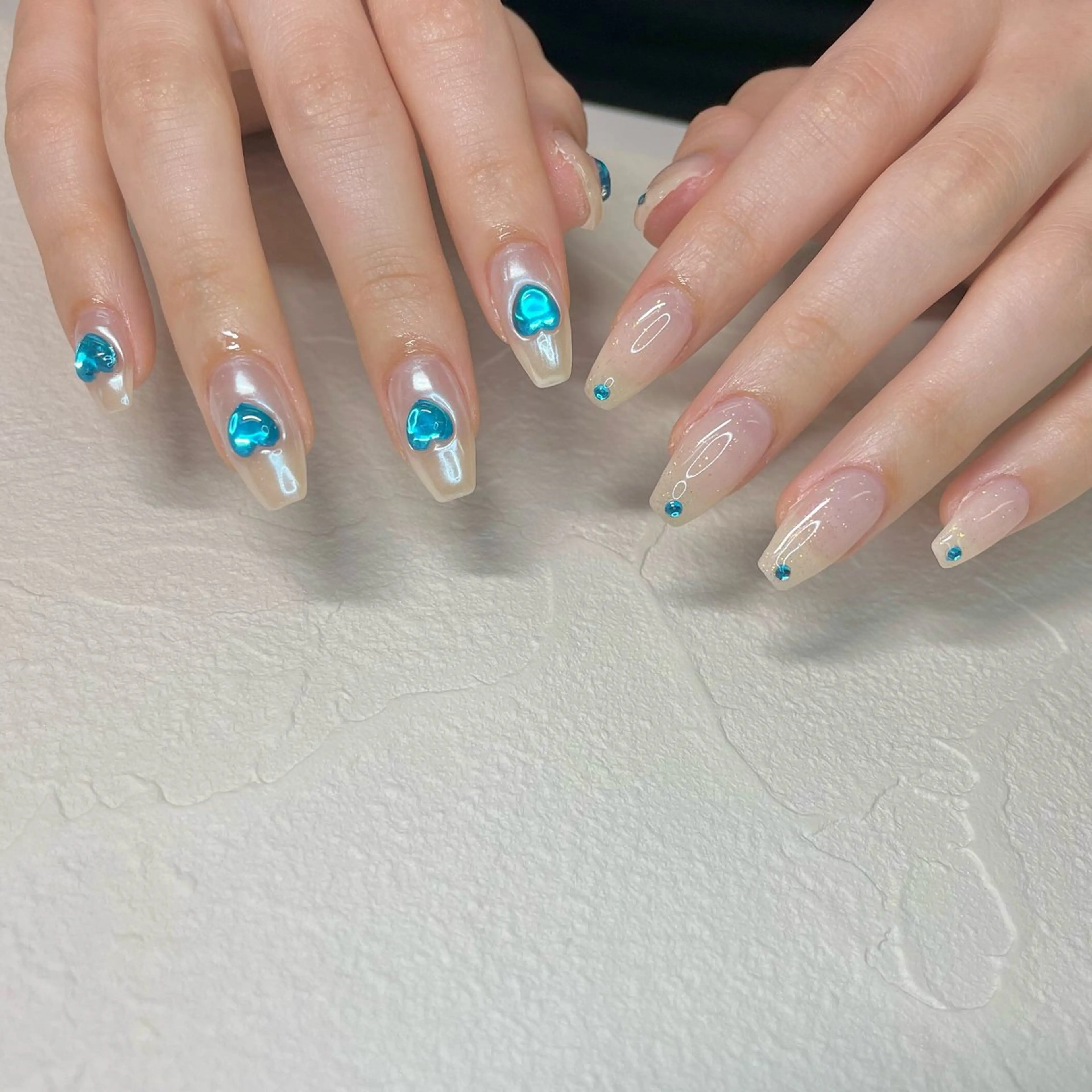 ネイル b'6 by Stir所属・b'6 SAKINAのネイルデザイン