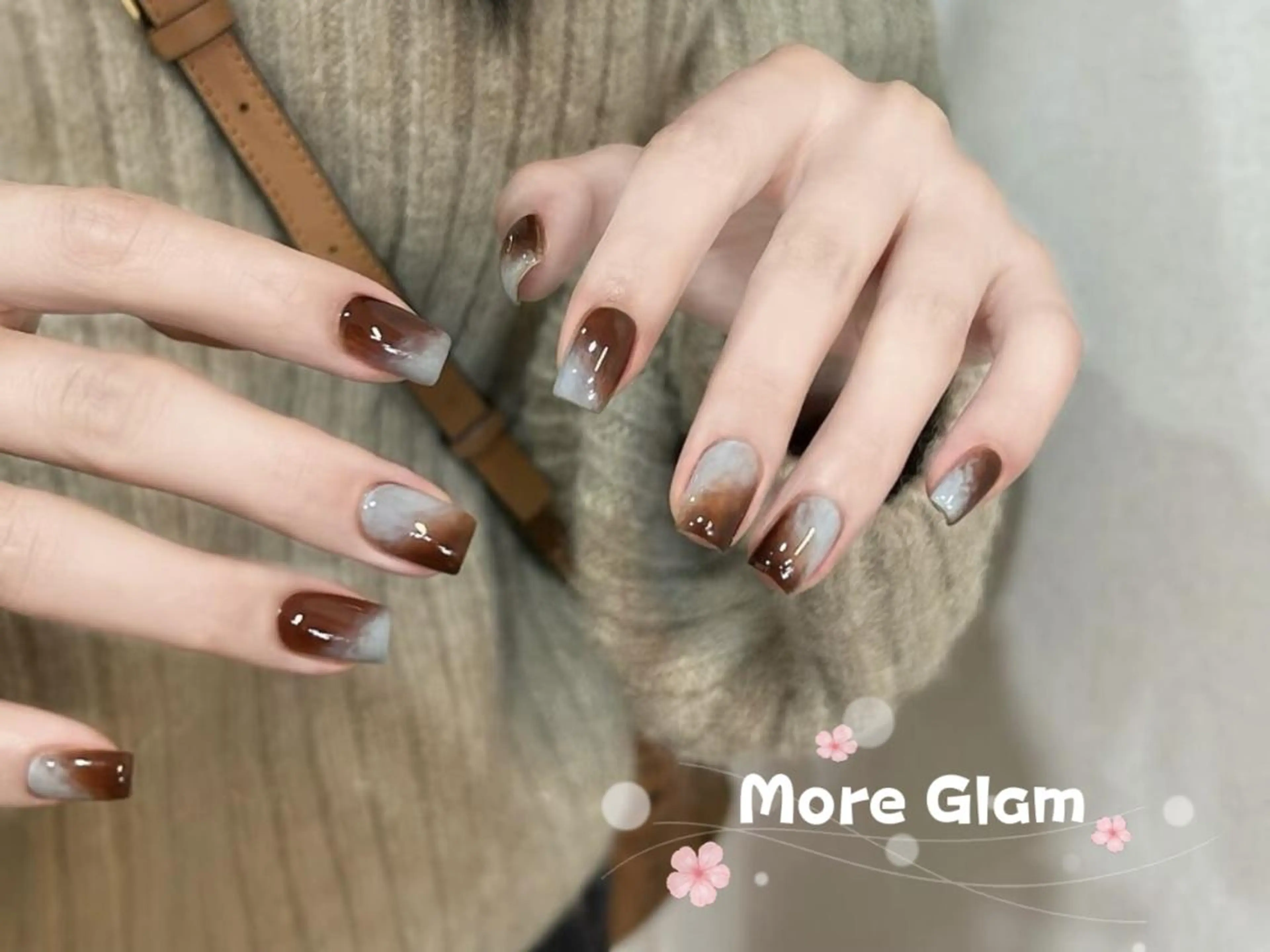 ネイル 長さ出し フットネイル フレンチネイル ジェルネイル ガラスフレンチ MoreGlam ネイルのネイルデザイン