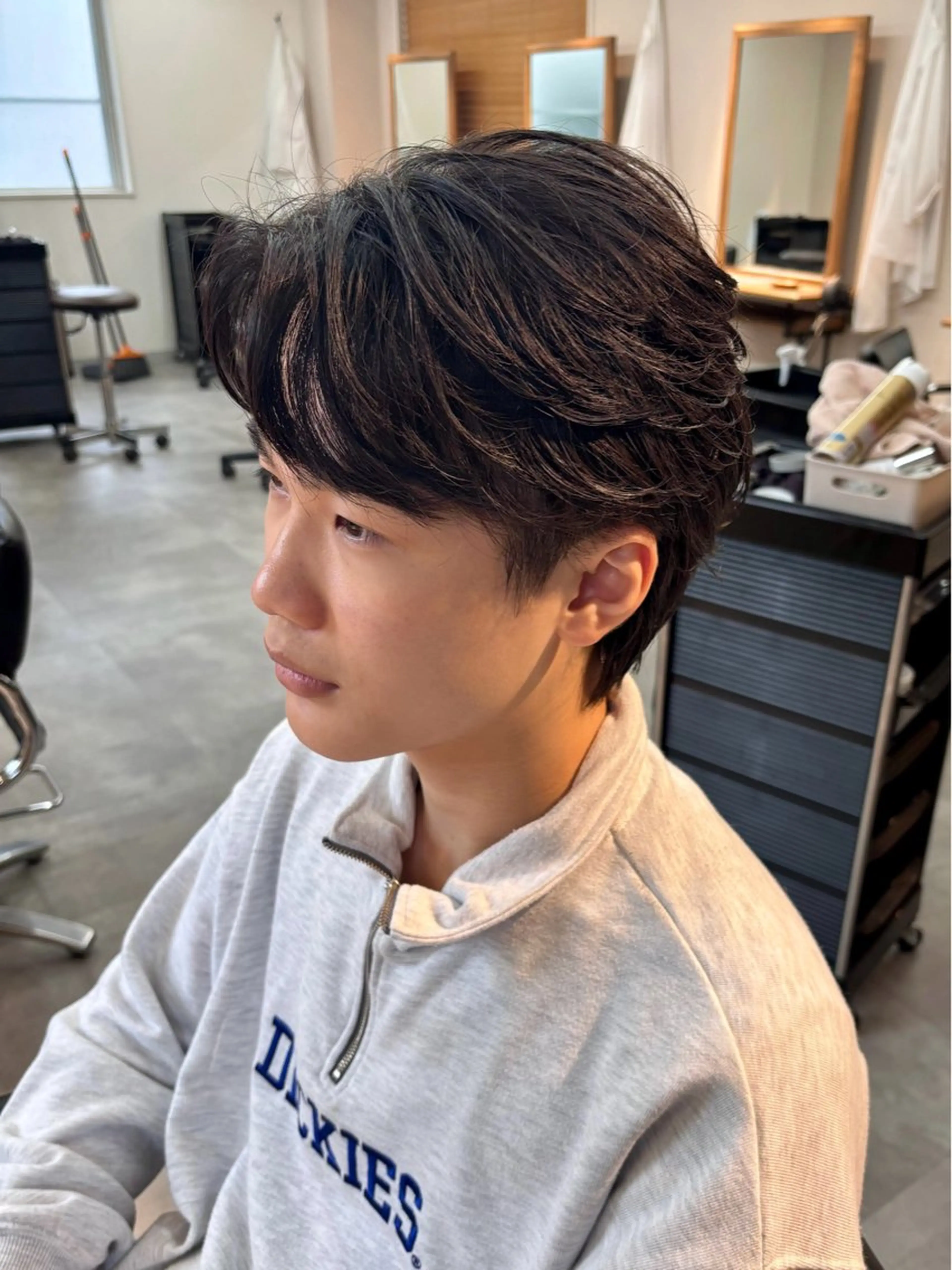 パーマ メンズ センターパート フェザーパーマ メンズパーマ カット パーマ トリートメント 男の理想を叶える🔥 メンズパーマ特化｜関のヘアスタイル