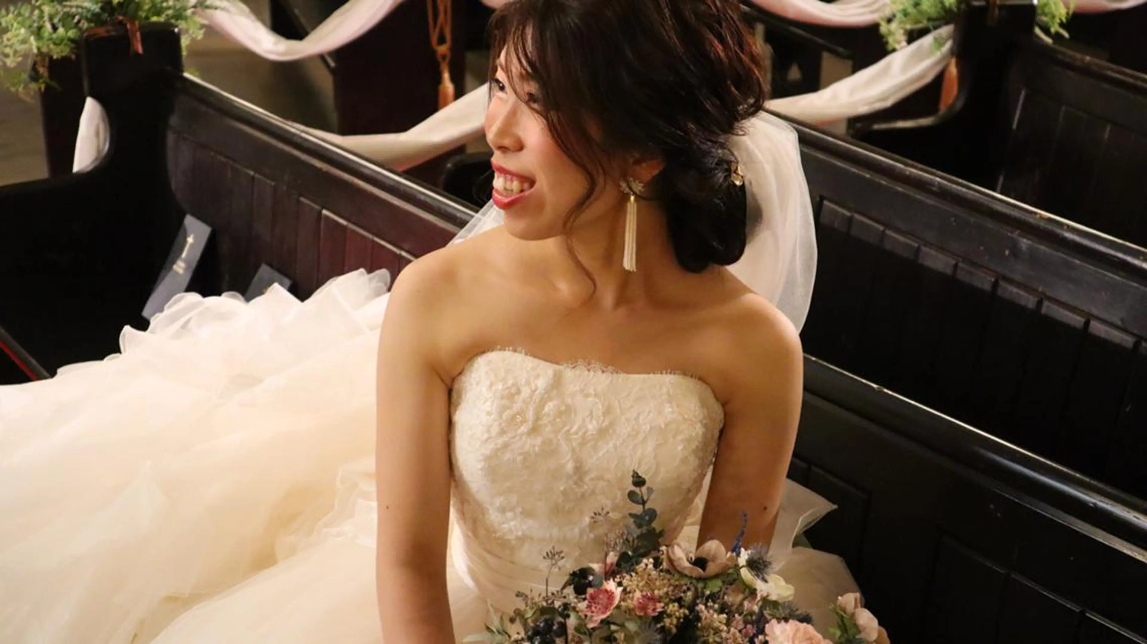 ヘアアレンジ ロング 結婚式・ブライダル ヘアアンドメイクムタ 新居のヘアスタイル