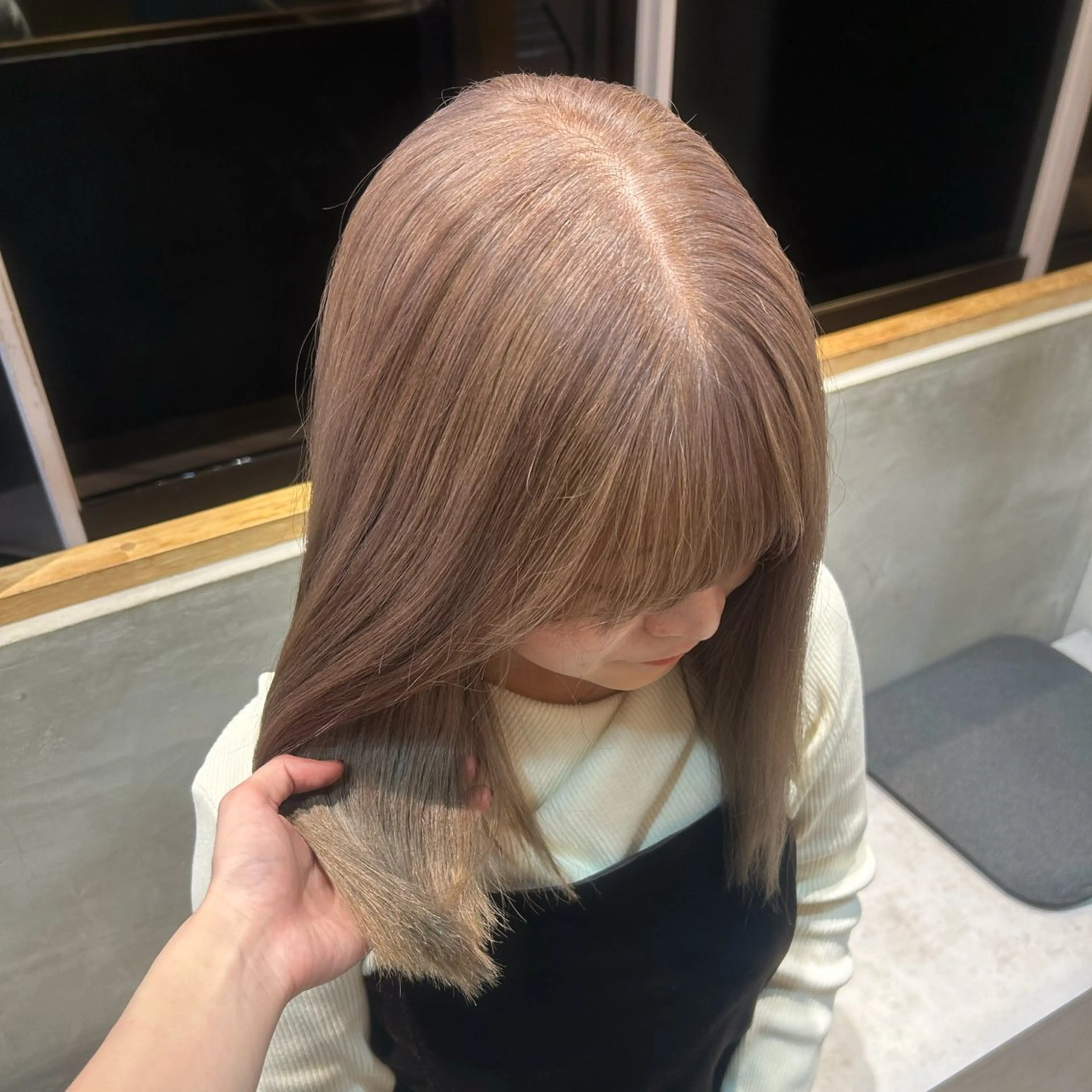 セミロング カラー ベージュカラー ブリーチ ピンクカラー ヘアカラー オリーブ/ 透明感カラー/れいあのヘアスタイル