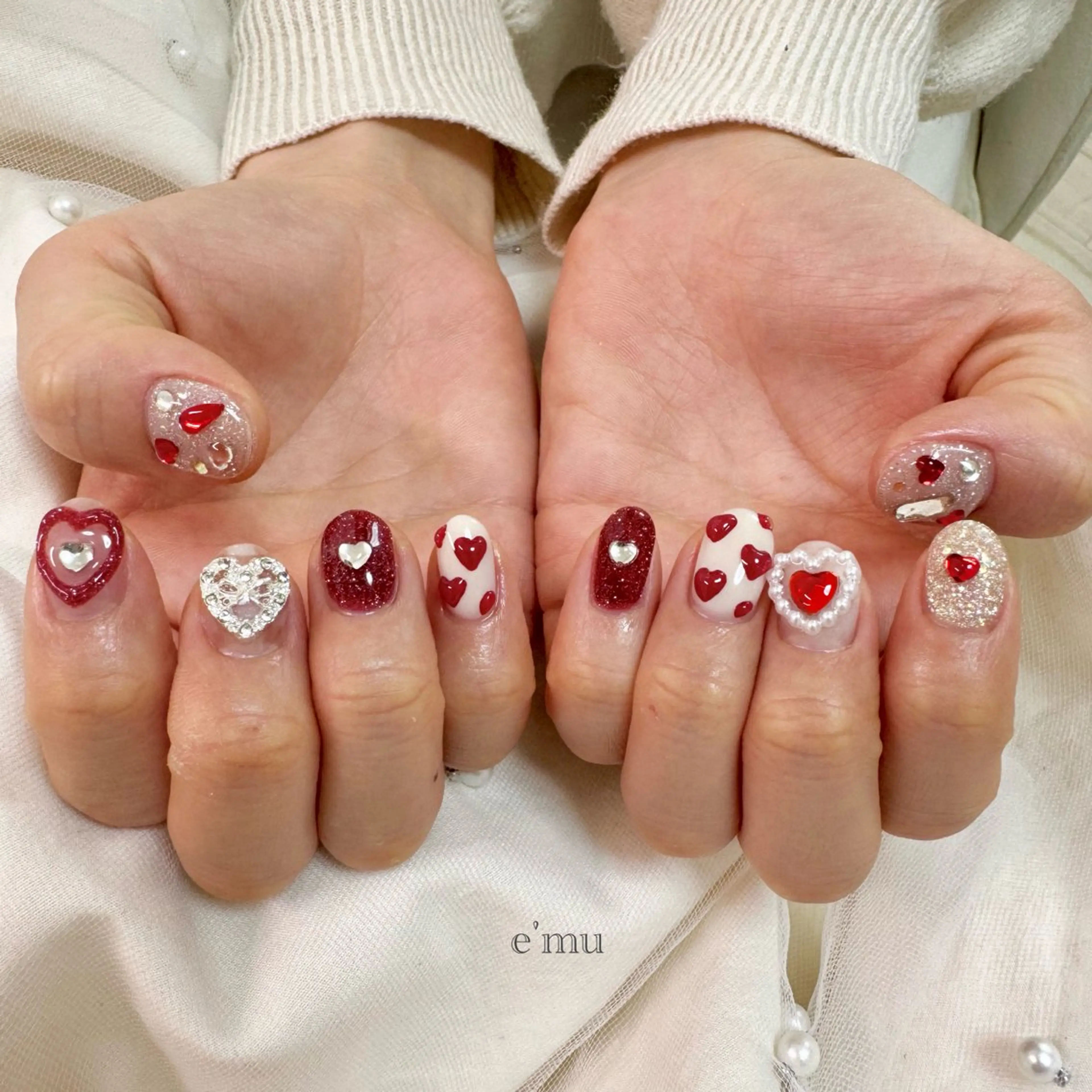 ネイル ハート ハンドネイル nail salon e'mu💐のネイルデザイン