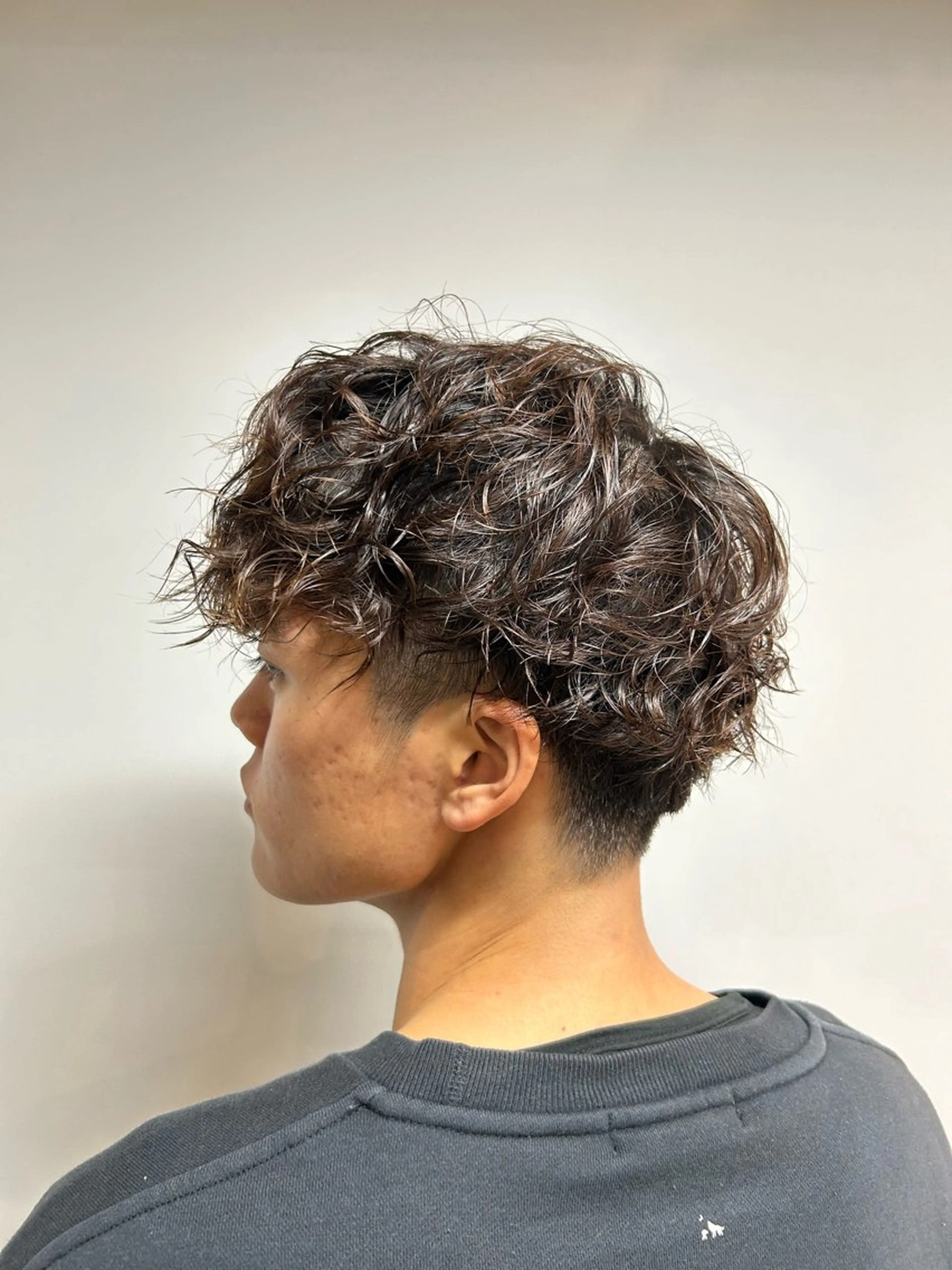 ショート パーマ メンズ 相澤 拳のヘアスタイル