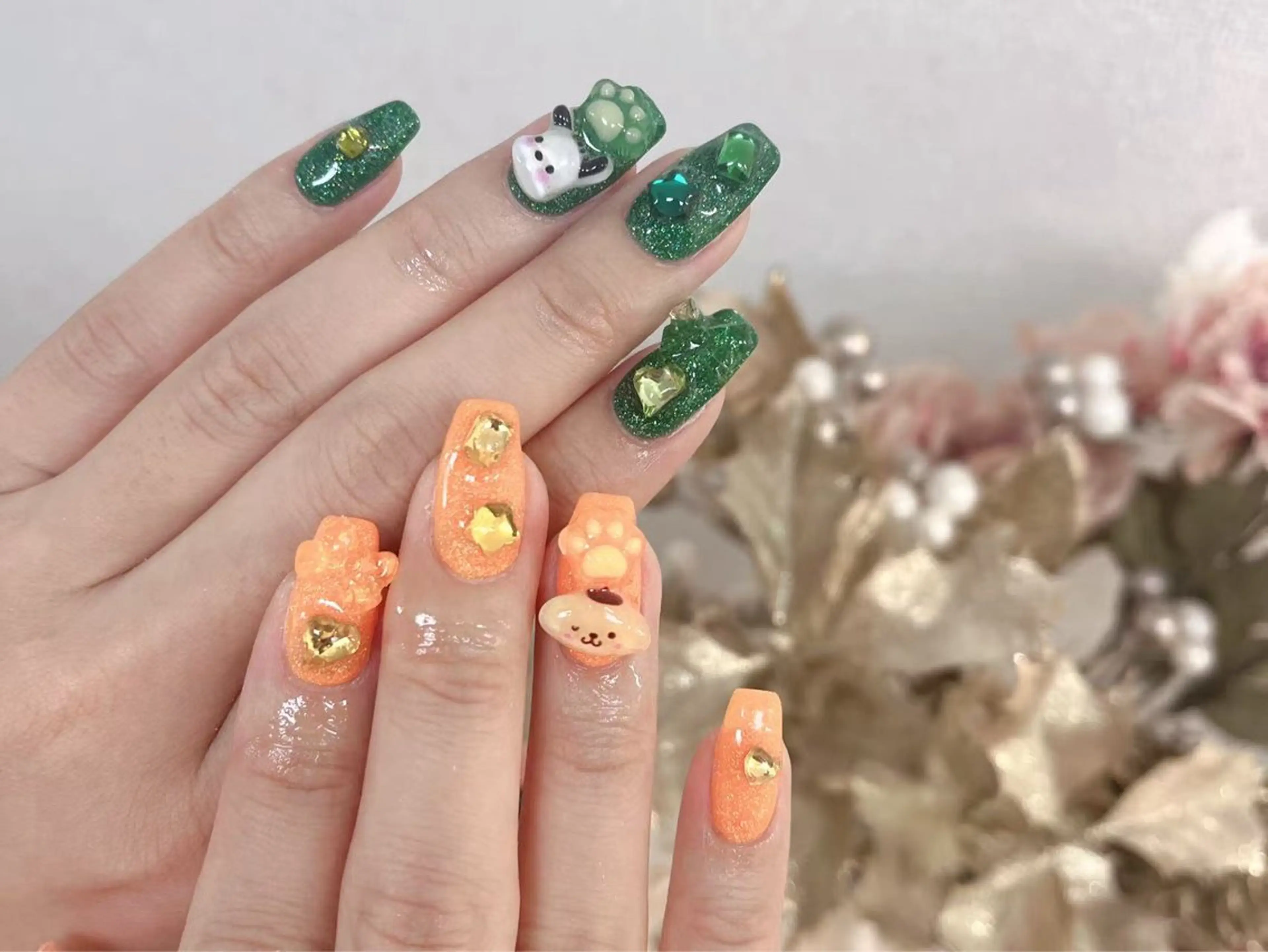 ネイル ハンドネイル グロー ネイルのネイルデザイン