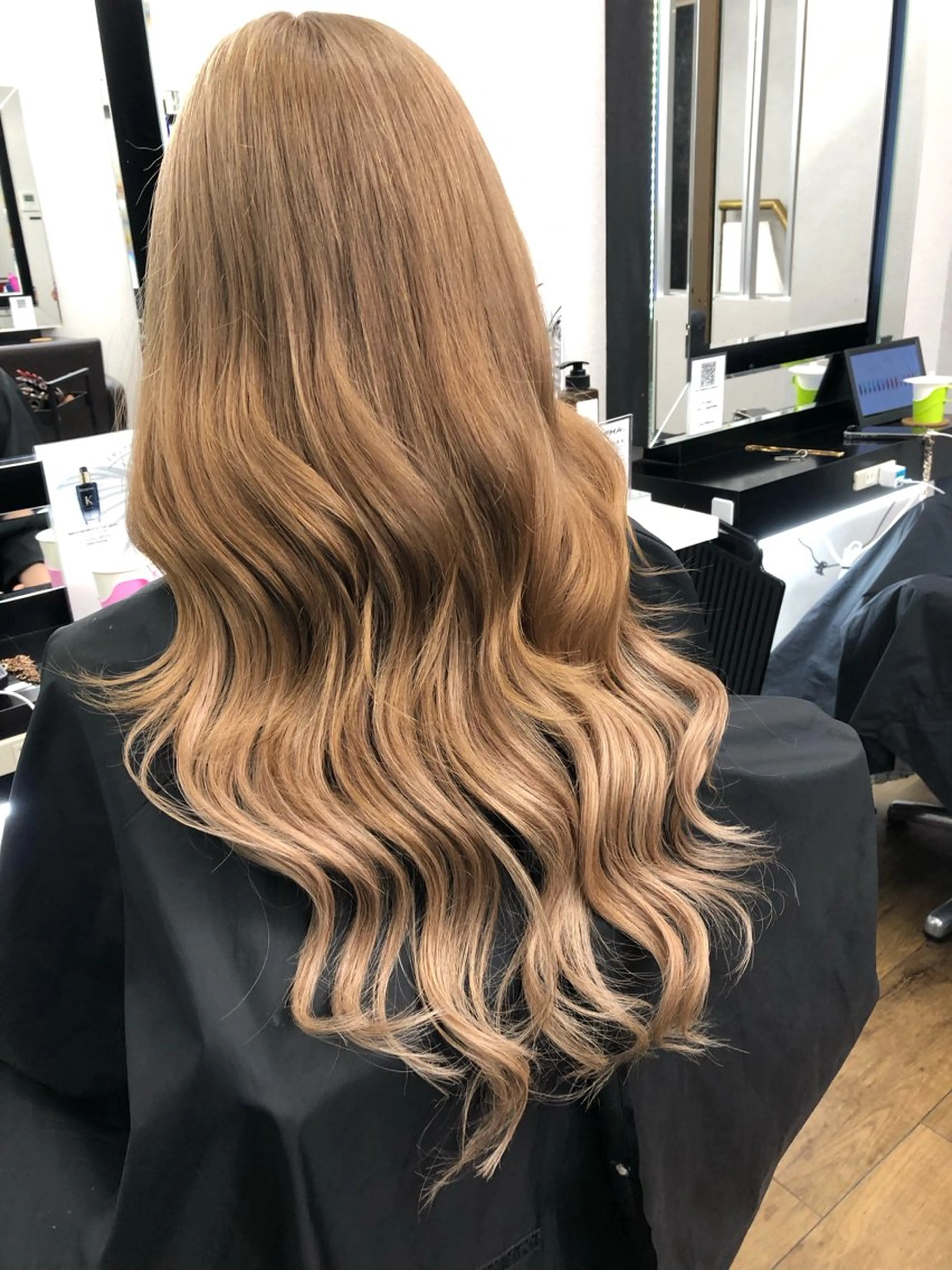 ロング カラー ヘアアレンジ シールエクステ バレイヤージュ ブリーチ ハイライトカラー ハイトーンカラー alpha. カラーエクステ下妻のヘアスタイル