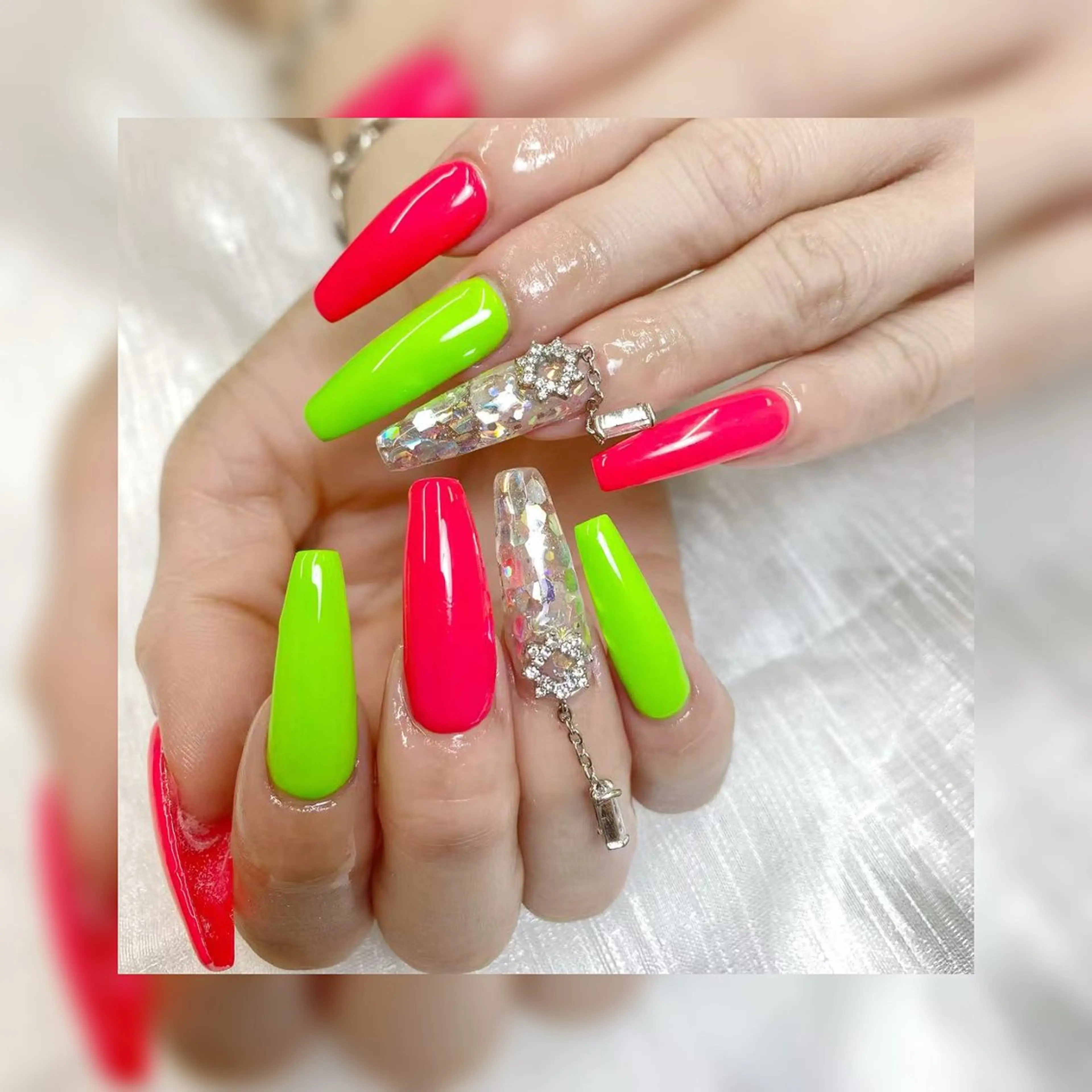 ☆限定☆チップ長さ出し10本　アートし放題2本まで　オフ込みの写真