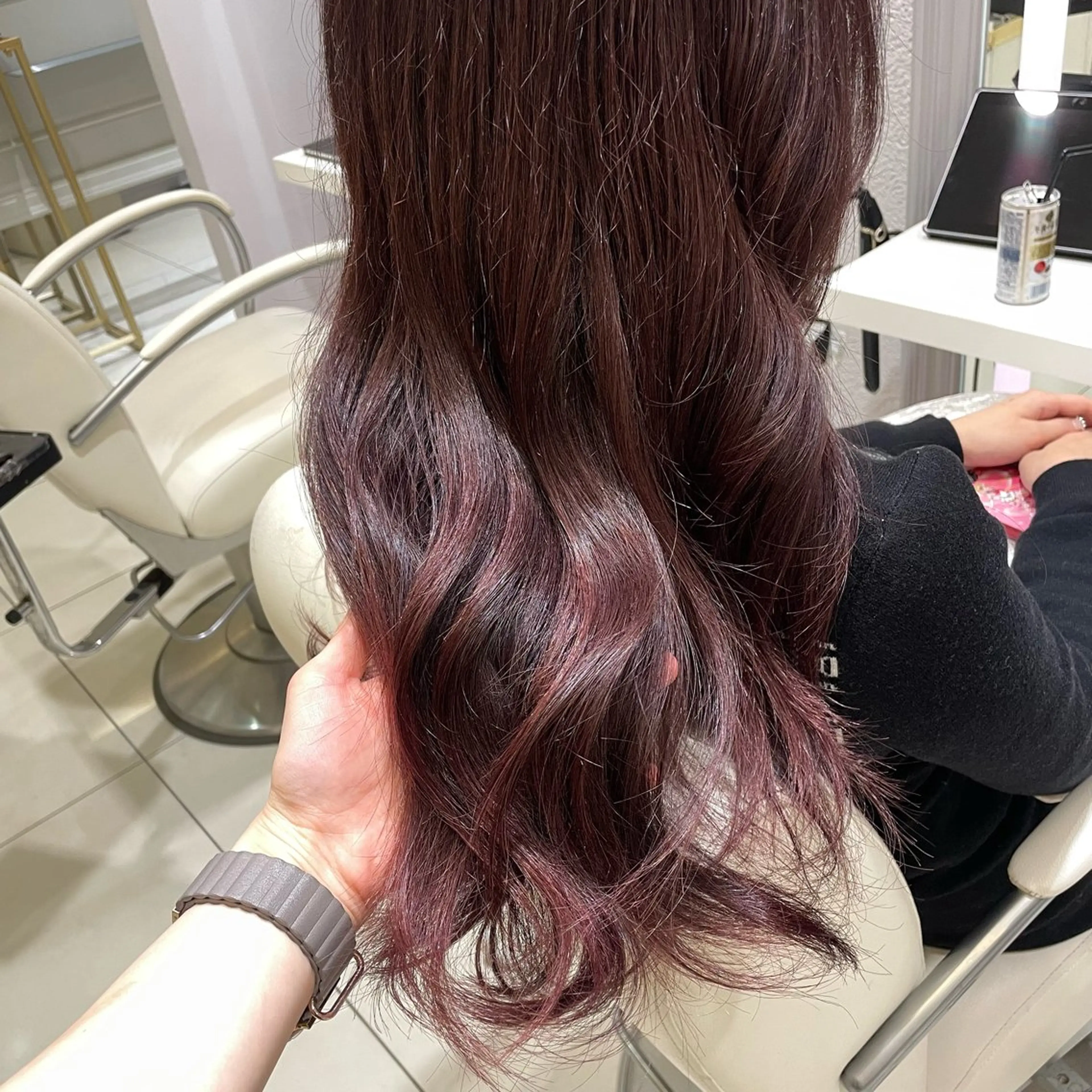 ロング カラー イルミナカラー ピンクカラー Euphoria 銀座店所属・Euphoria 銀座 みおこのヘアスタイル