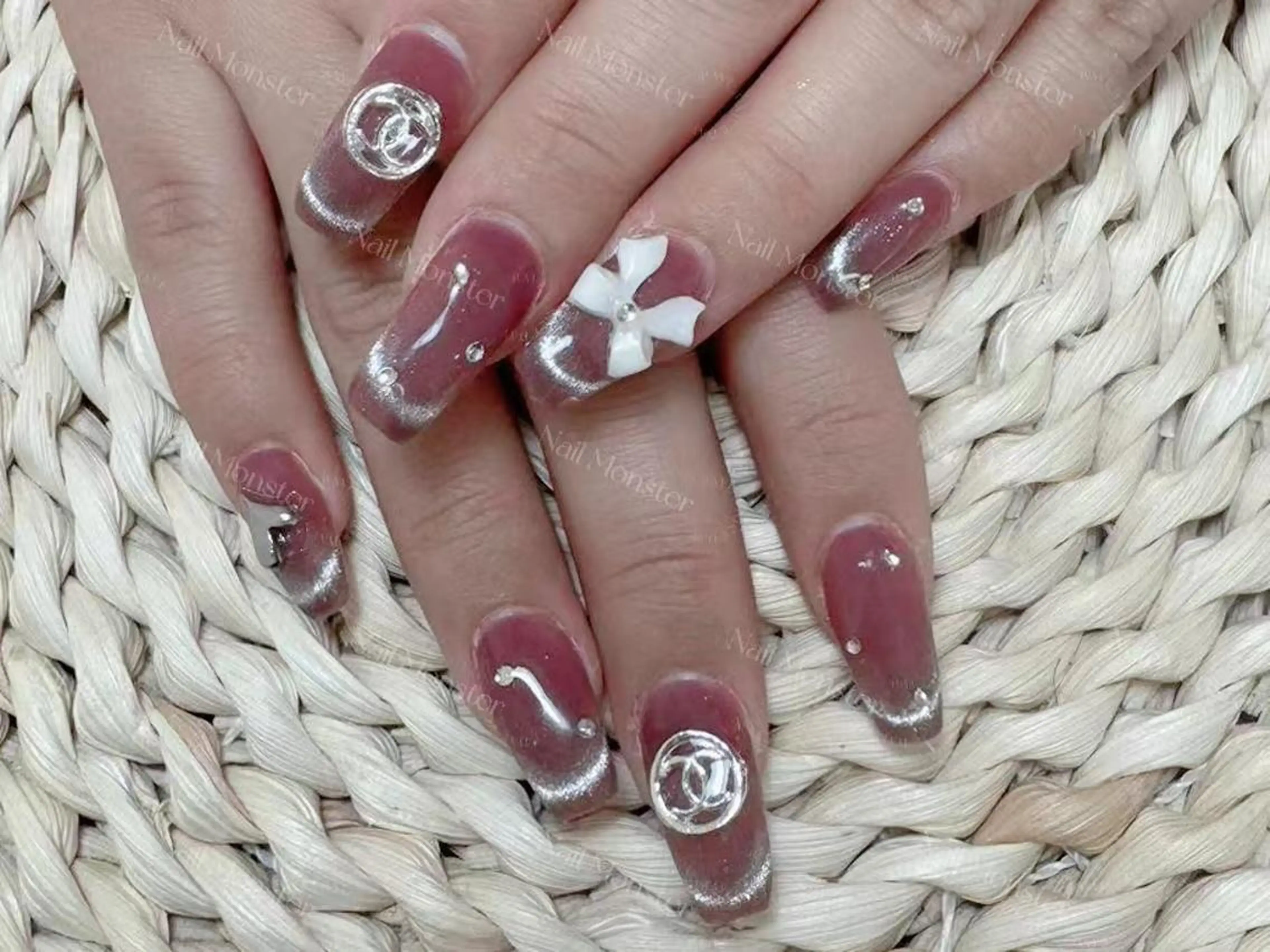 ネイル ハンドネイル yu ri 🌹のネイルデザイン