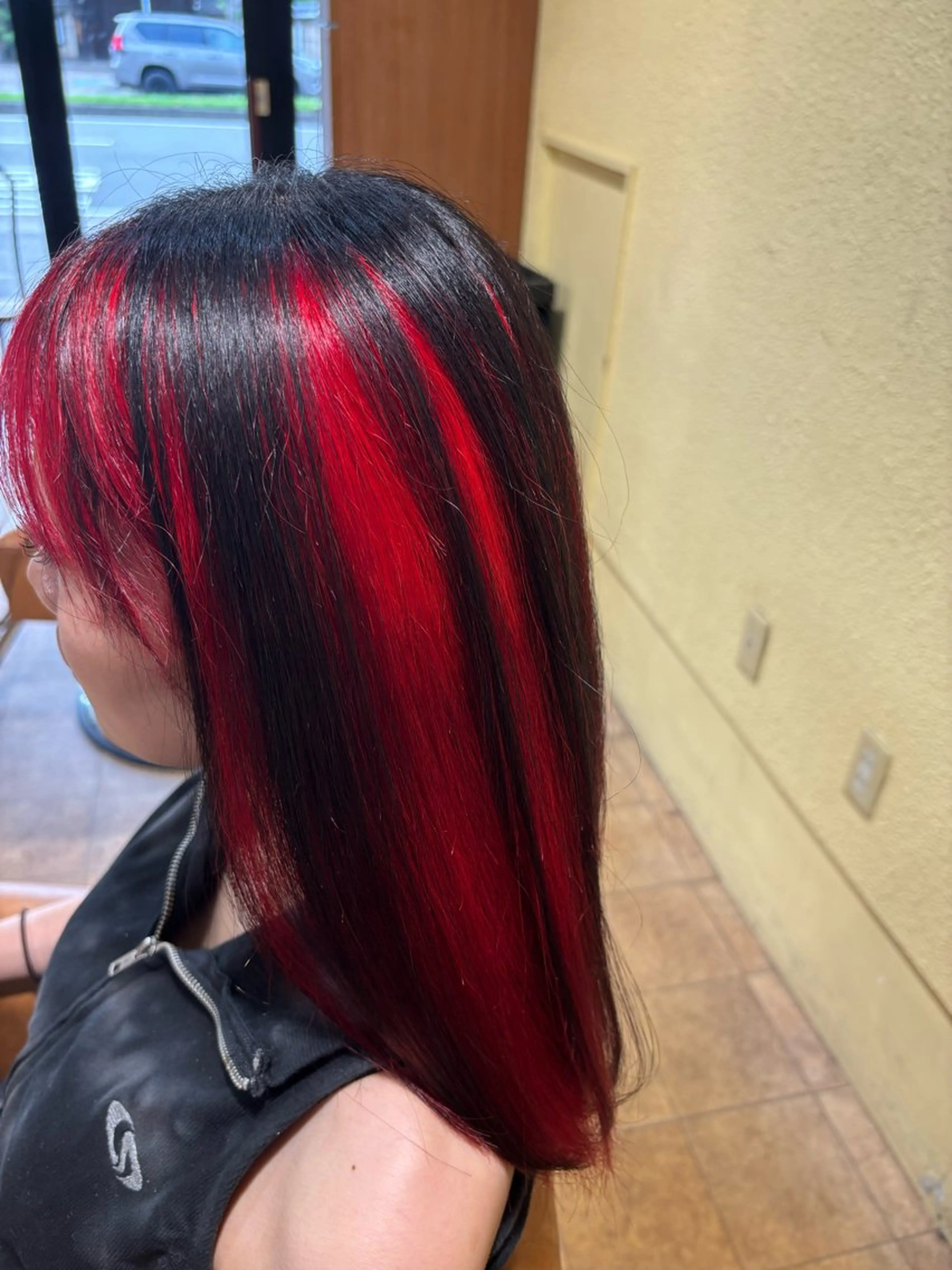 ロング カラー デザインカラー KOUKI メンズカットのヘアスタイル