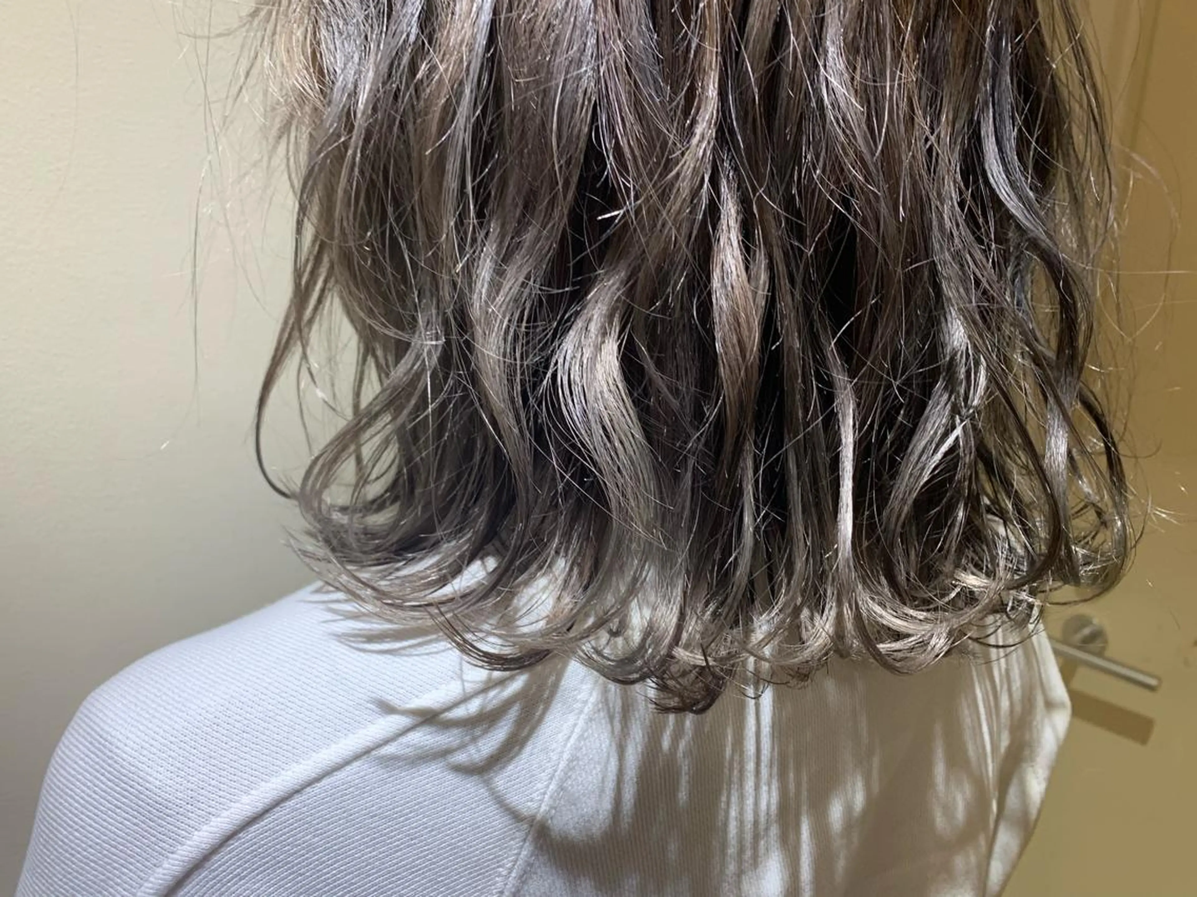 ミディアム カラー ブリーチ 渋谷ブリーチカラー 韓国ヘアyuikoのヘアスタイル