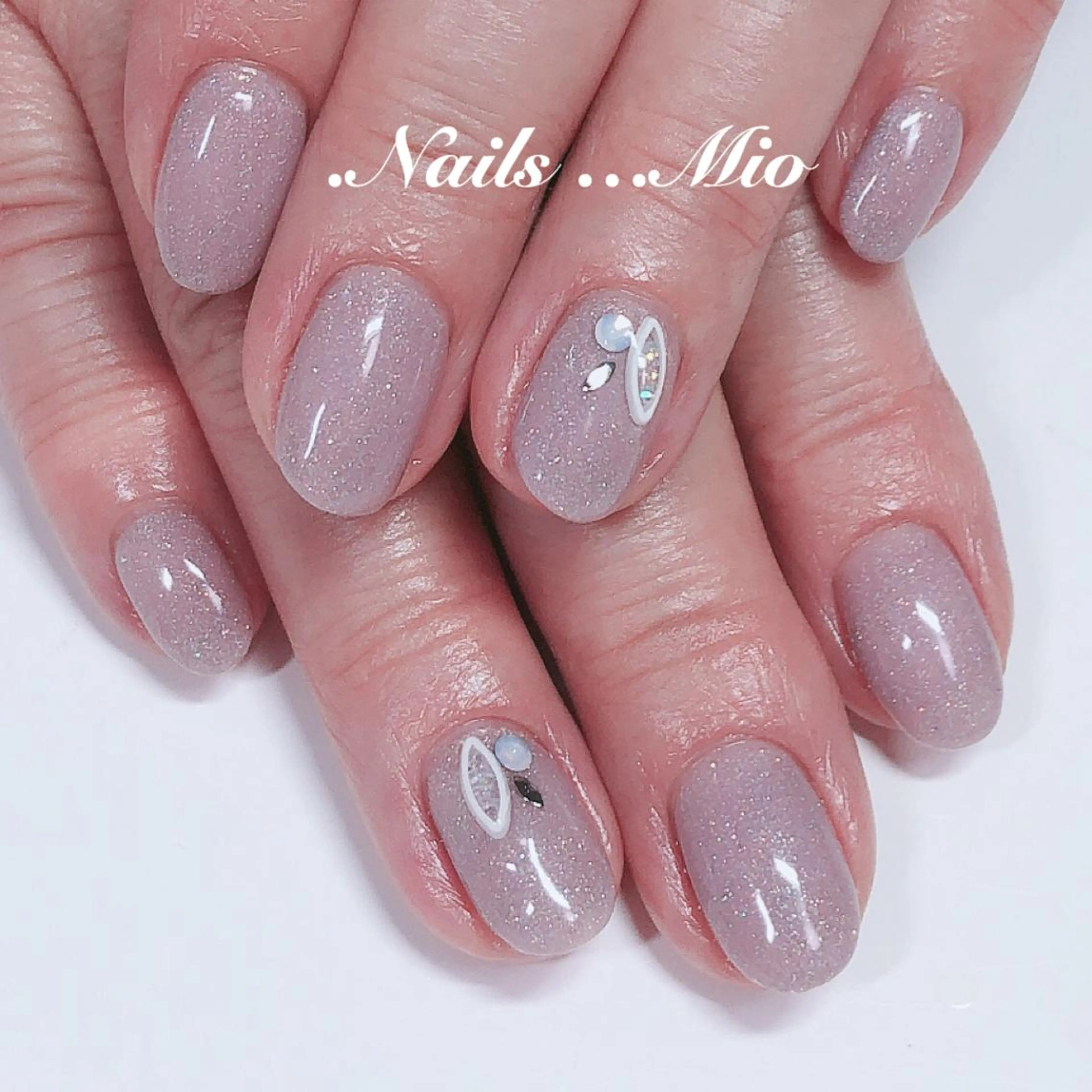 ネイル アートネイル ストーンネイル .Nails Mio 赤羽西ネイルサロンのネイルデザイン