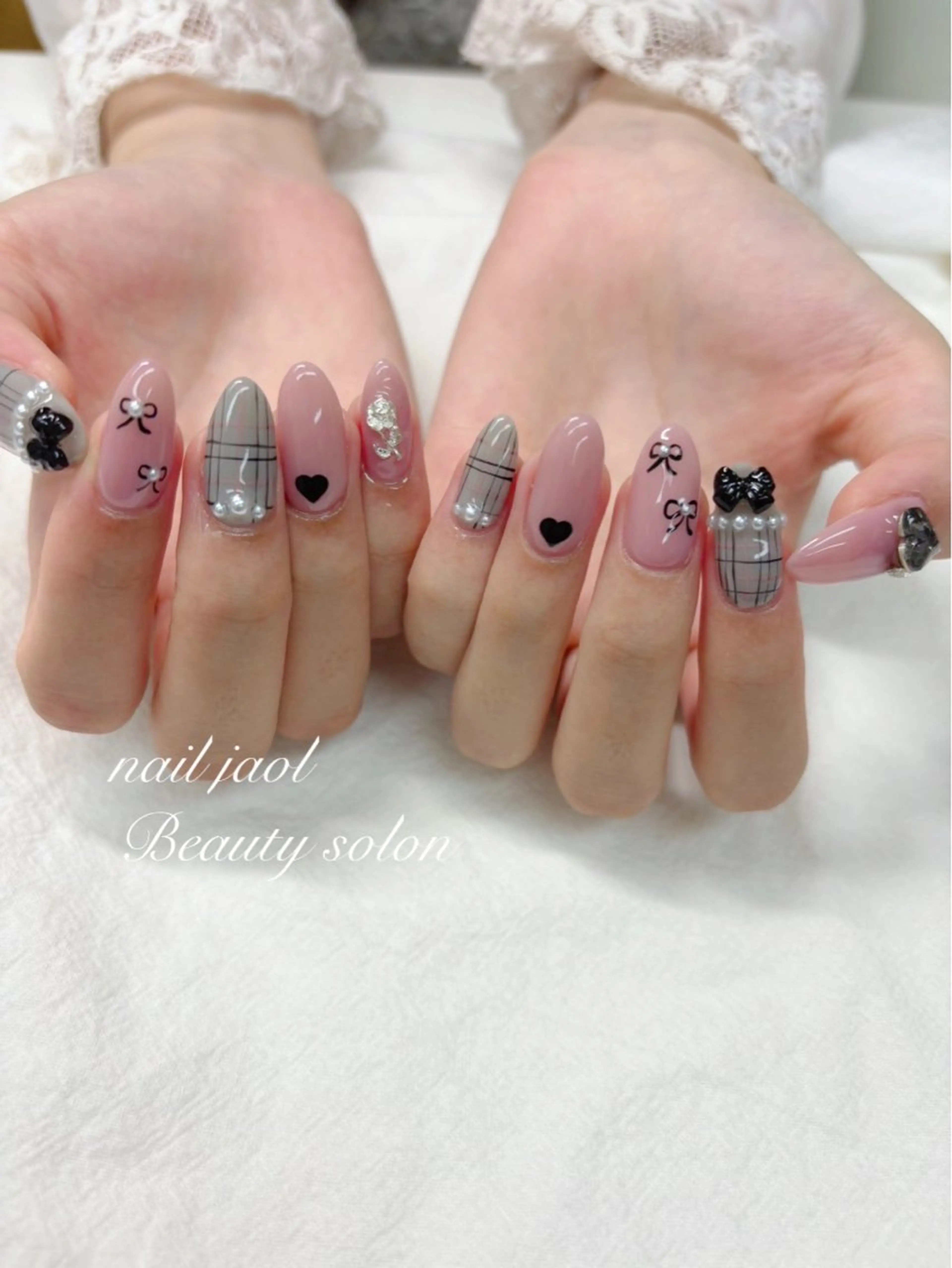 ミディアム ハンドネイル nail jaol池袋店所属・ネイルJaol 池袋のネイルデザイン