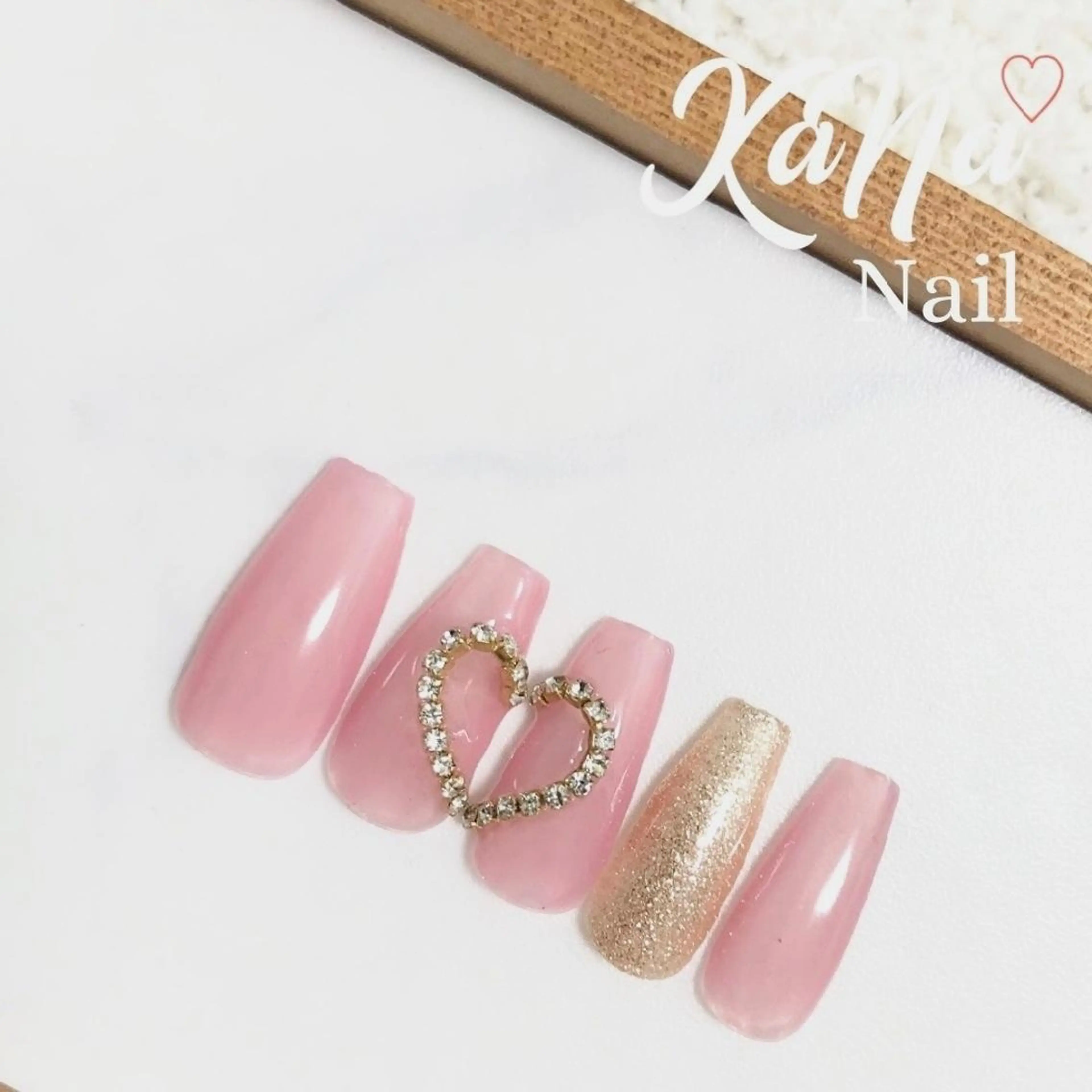 ネイル ハート ハンドネイル KaNa Nailのネイルデザイン