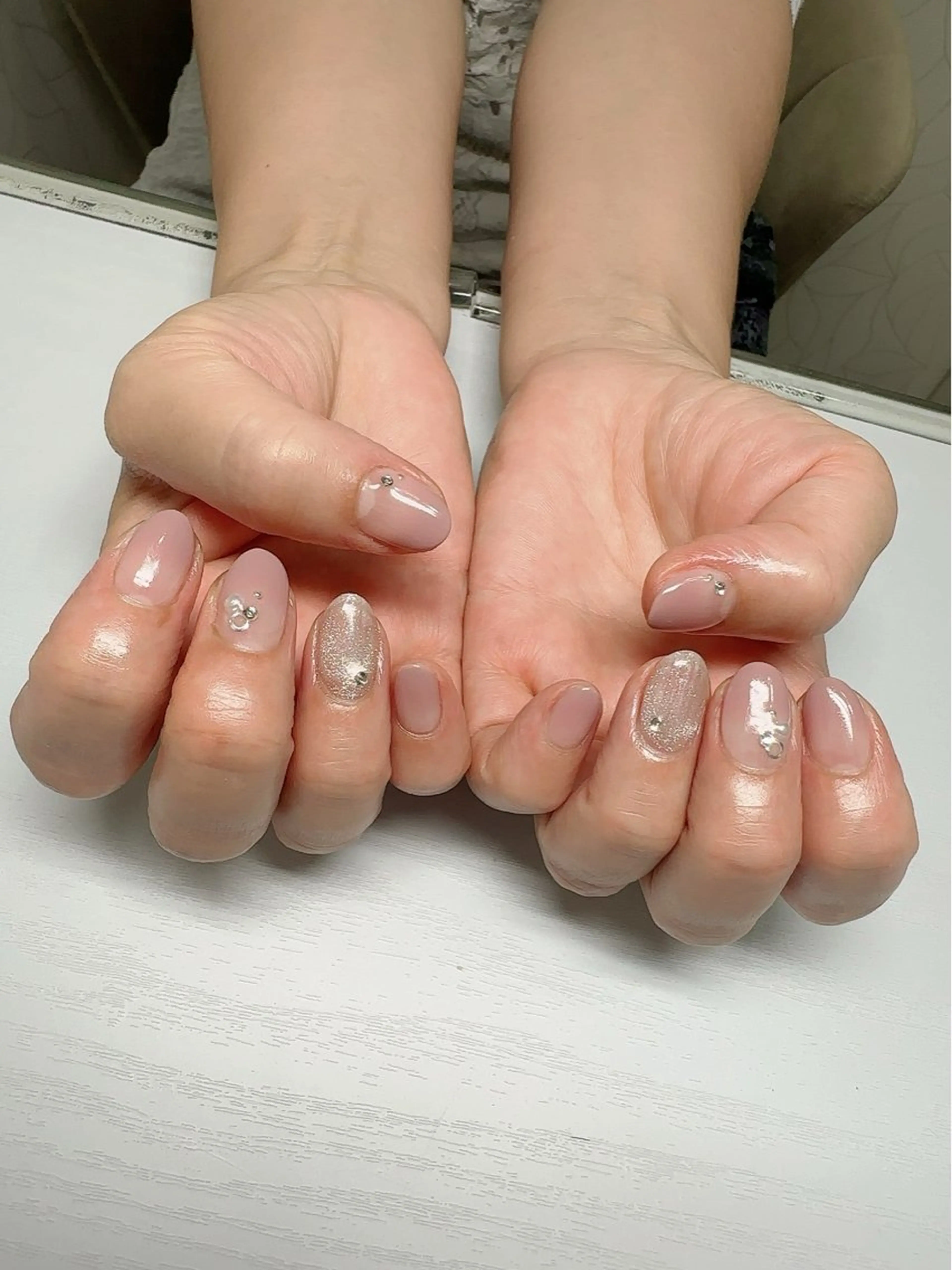 ネイル マグネットネイル ワンカラーネイル ストーンネイル ｎｙａｓｕ ｎａｉｌのネイルデザイン