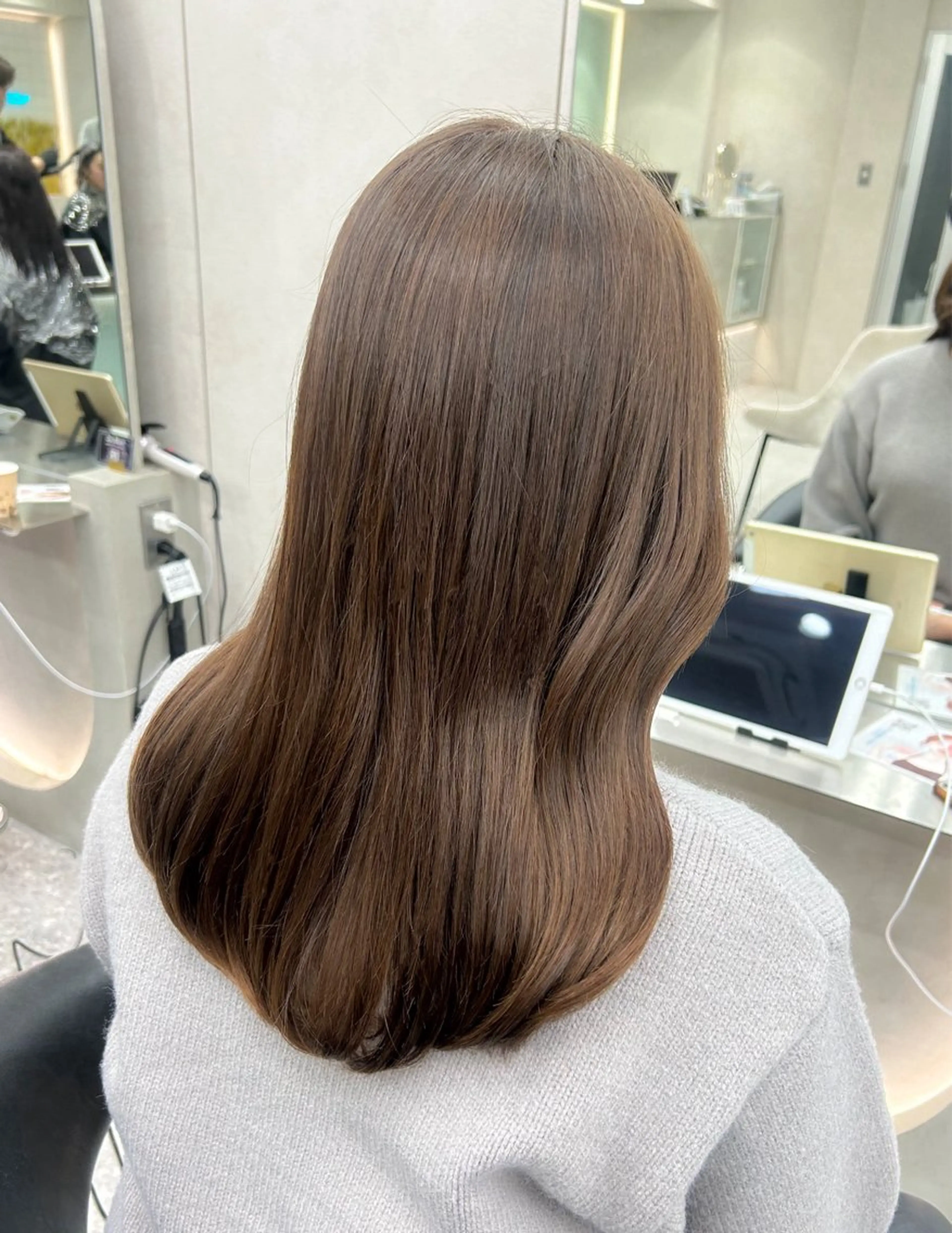 ミディアム カラー ヘアアレンジ カット ヘアカラー トリートメント fumika🎀 ベージュのヘアスタイル