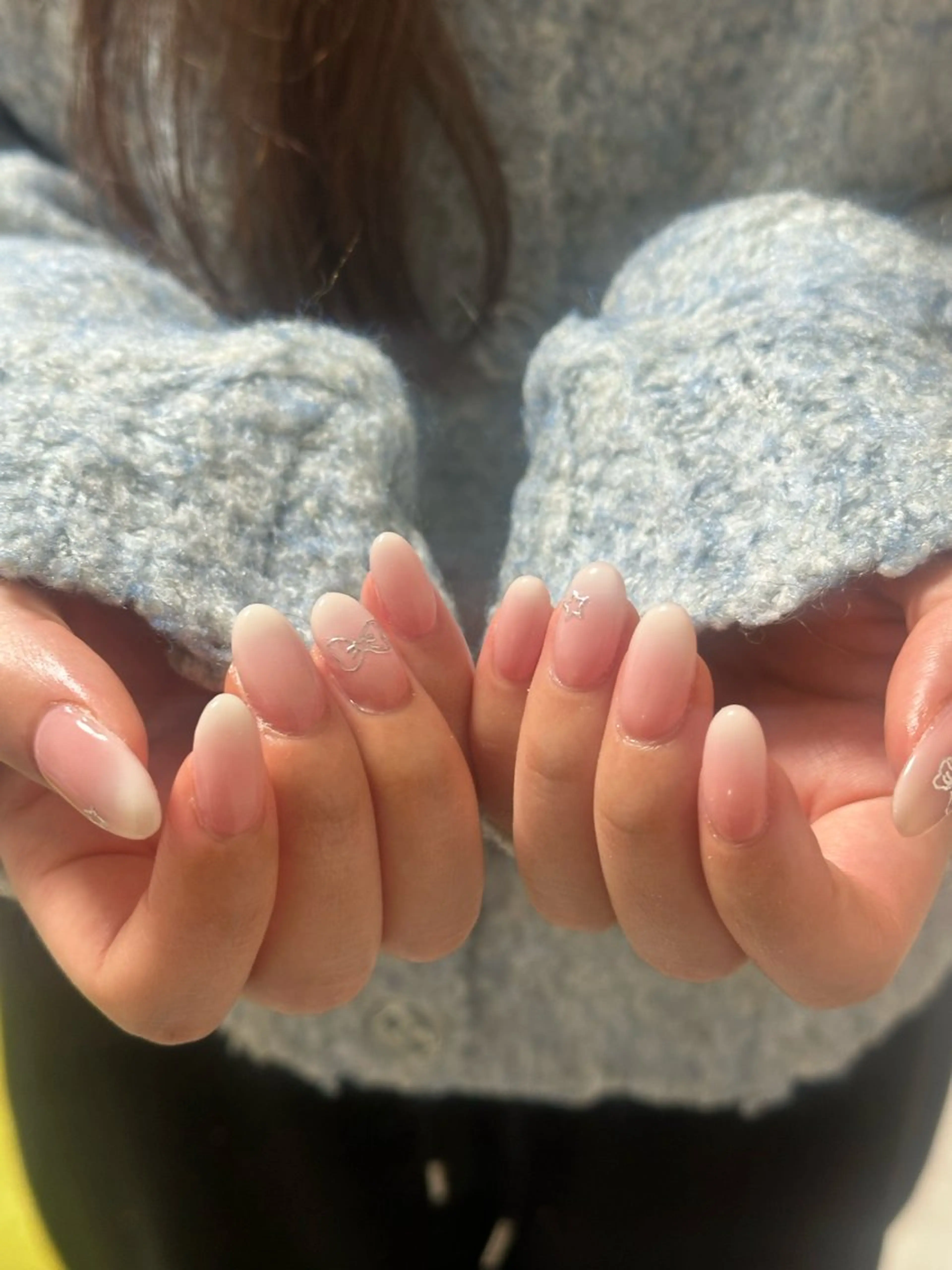 ネイル ハンドネイル NAIL Alaia ☆AIのネイルデザイン