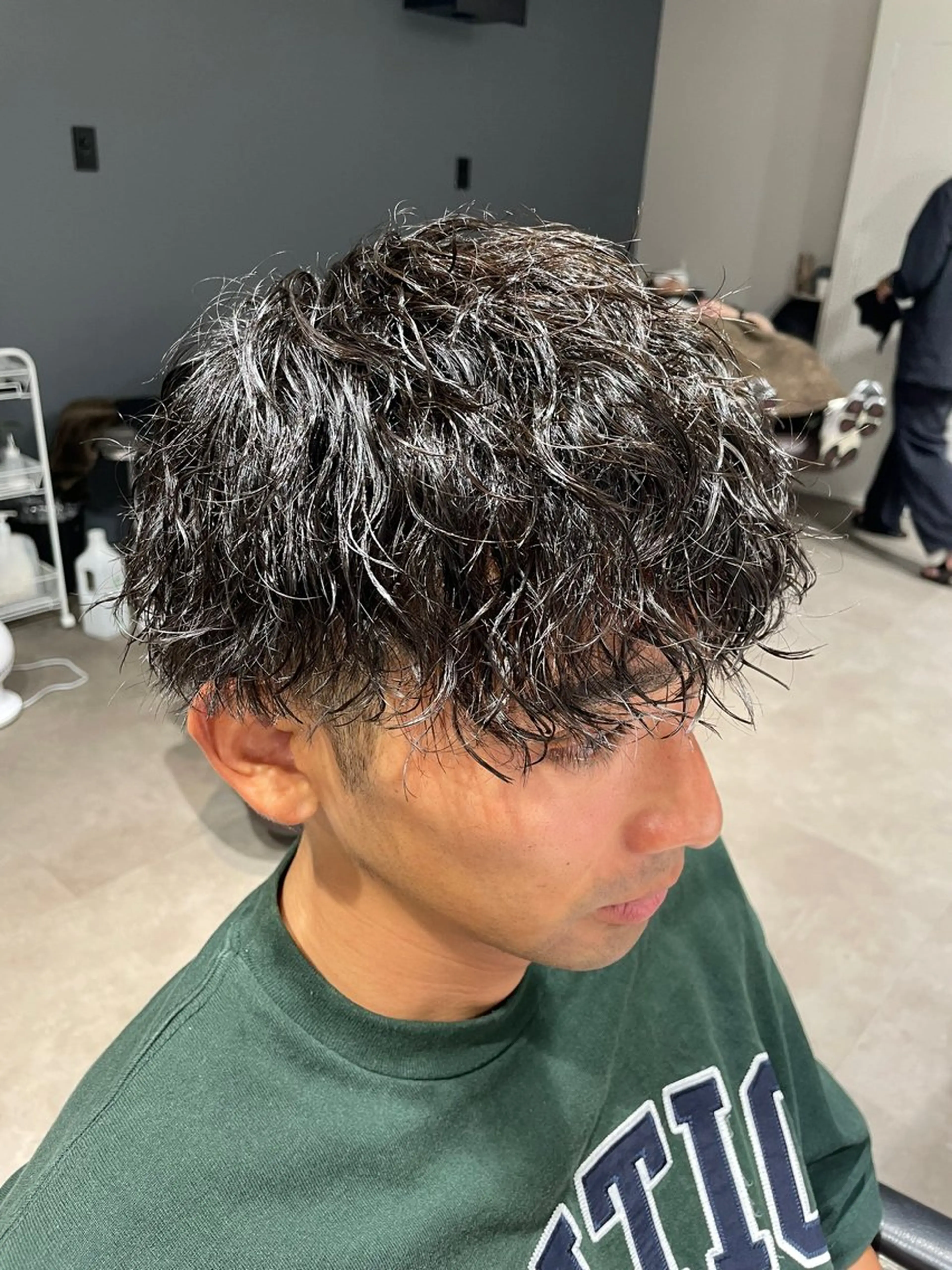 ミディアム パーマ メンズ カット パーマ 『メンズ専門』 悠貴のヘアスタイル