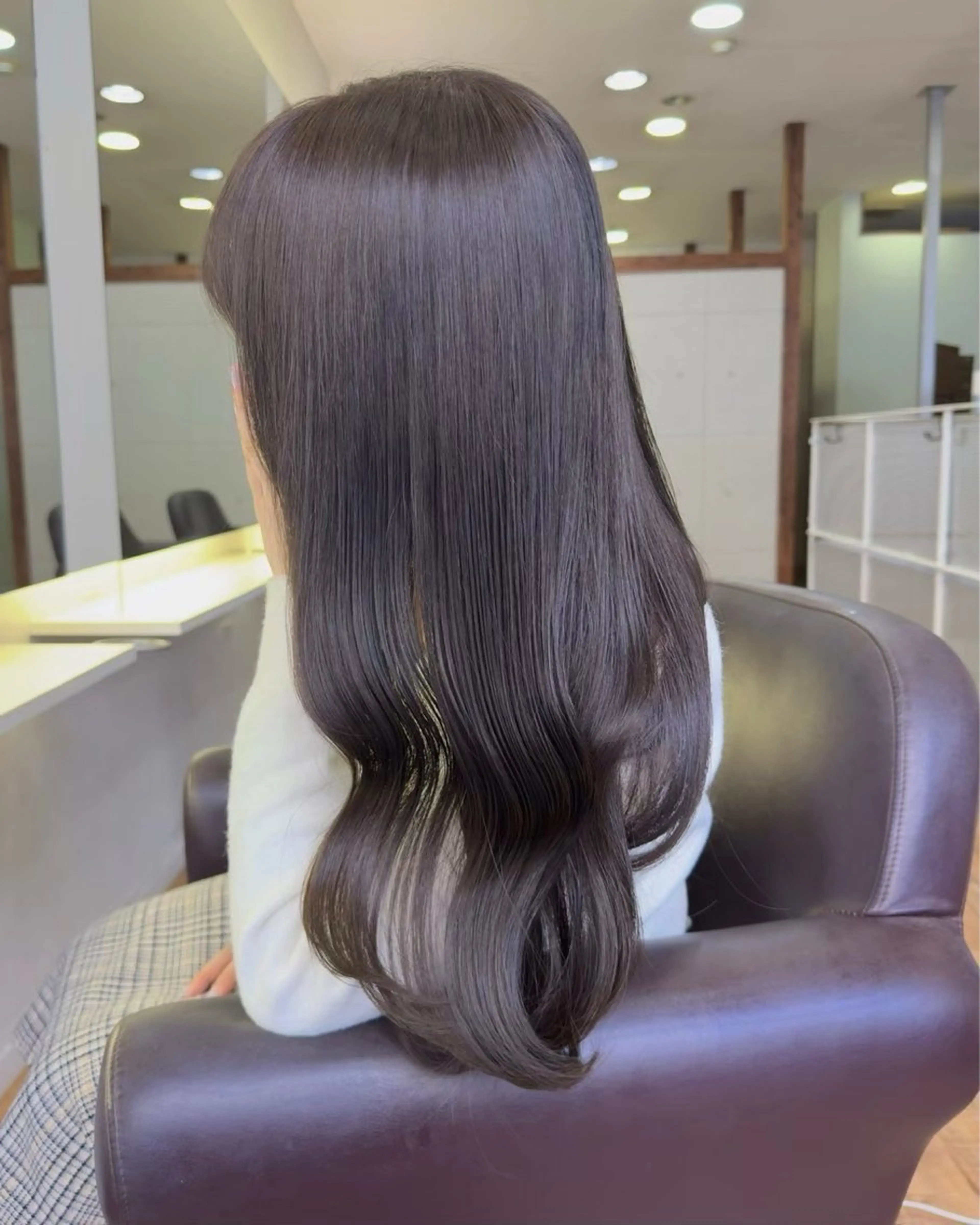 カラー Hip's eyes meiのヘアスタイル