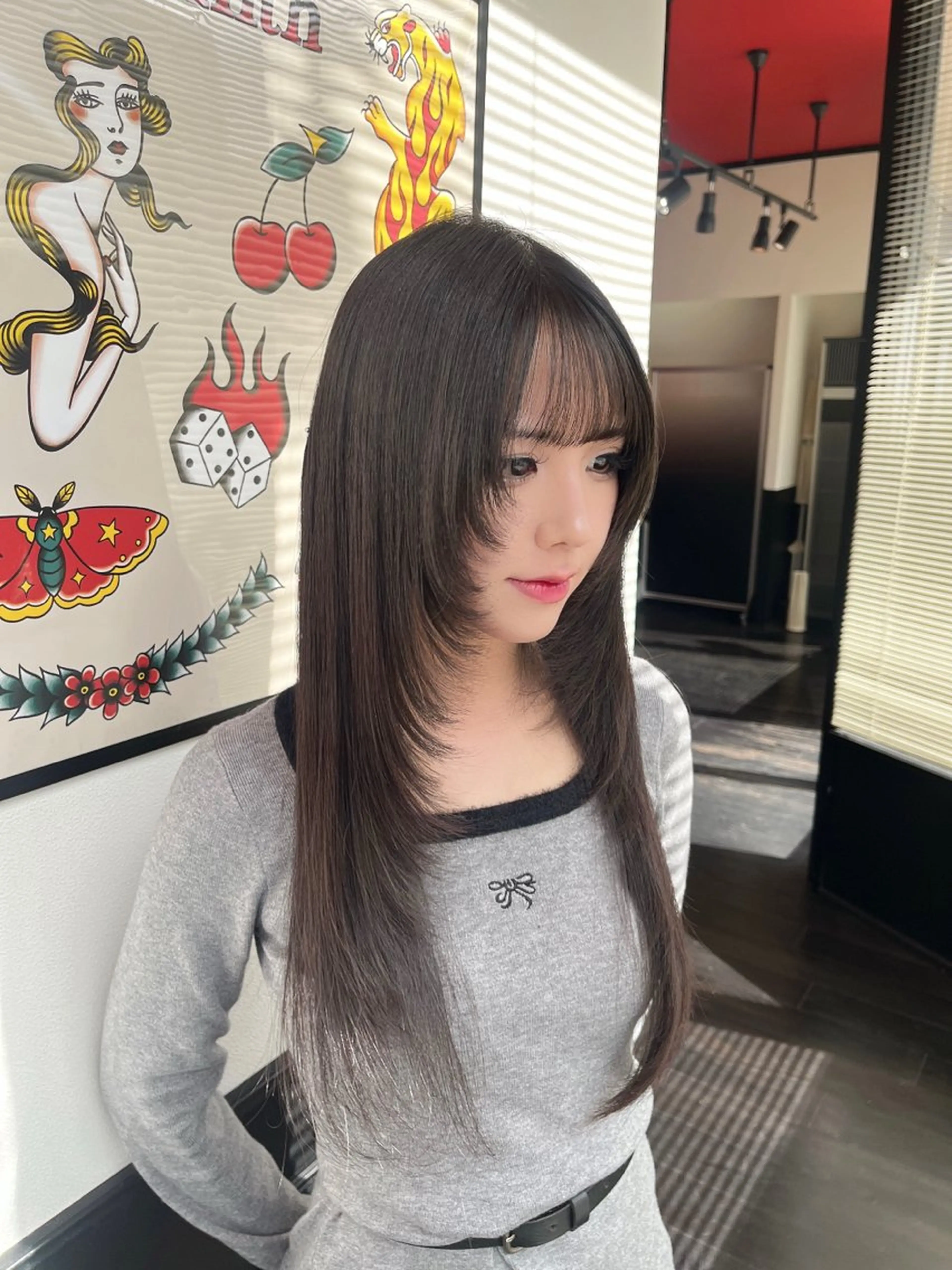 ロング 顔まわりレイヤー 顔周りカット レイヤーカット カット Hammer Smith所属・スズキ リコのヘアスタイル